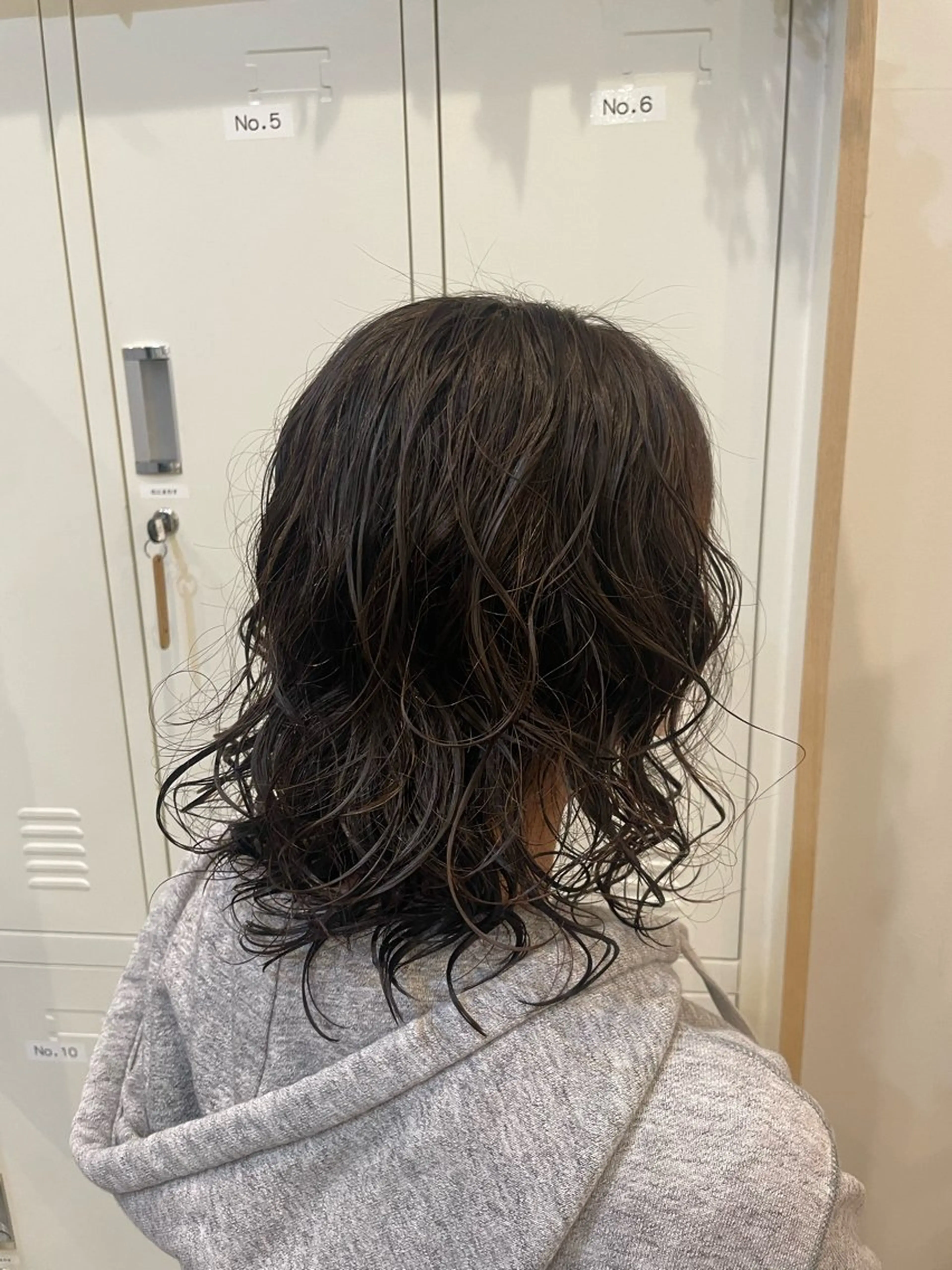 ミディアム カット パーマ 西村 望のヘアスタイル
