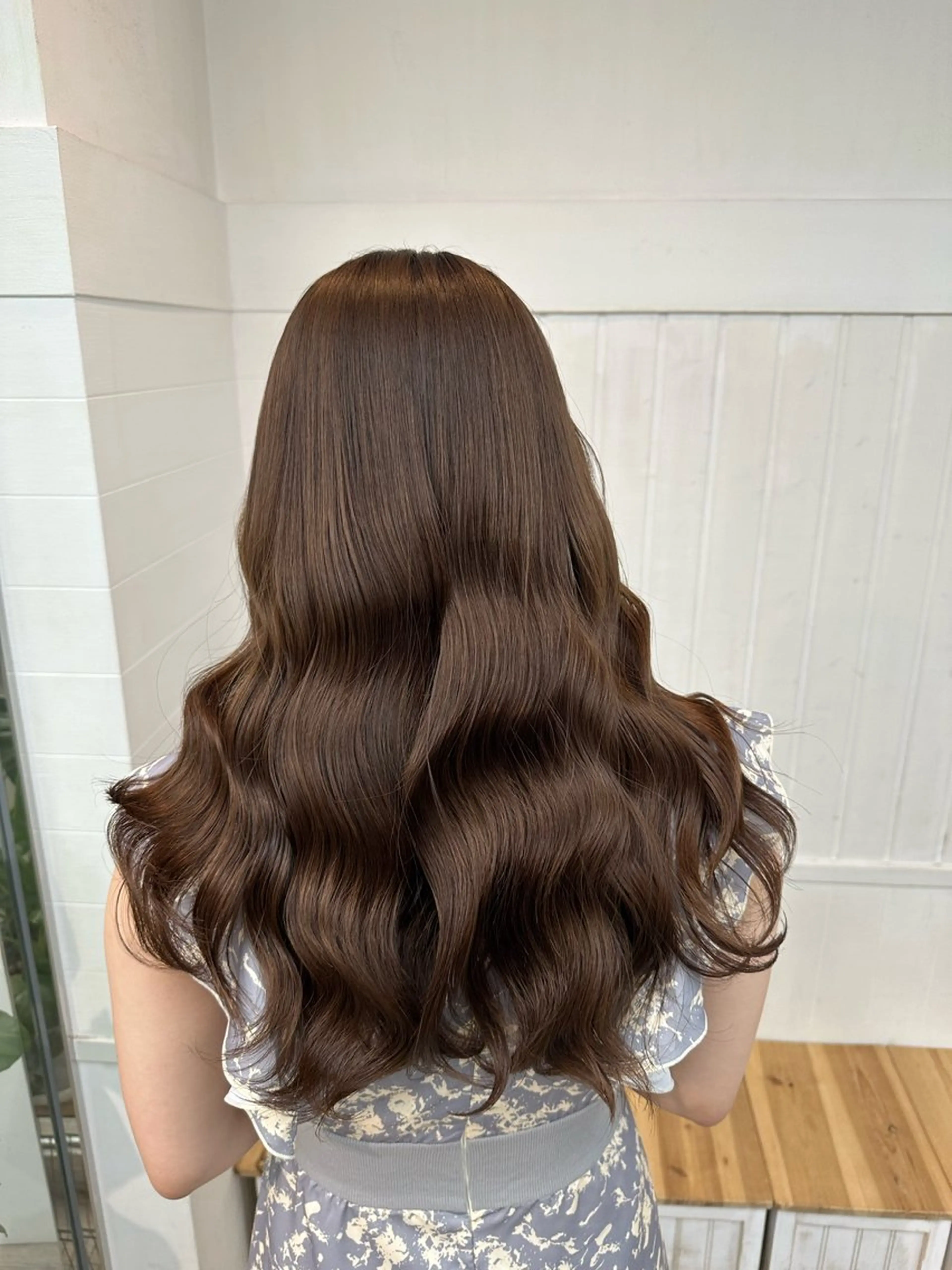 ロング KEIGO/ ベージュカラーのヘアスタイル