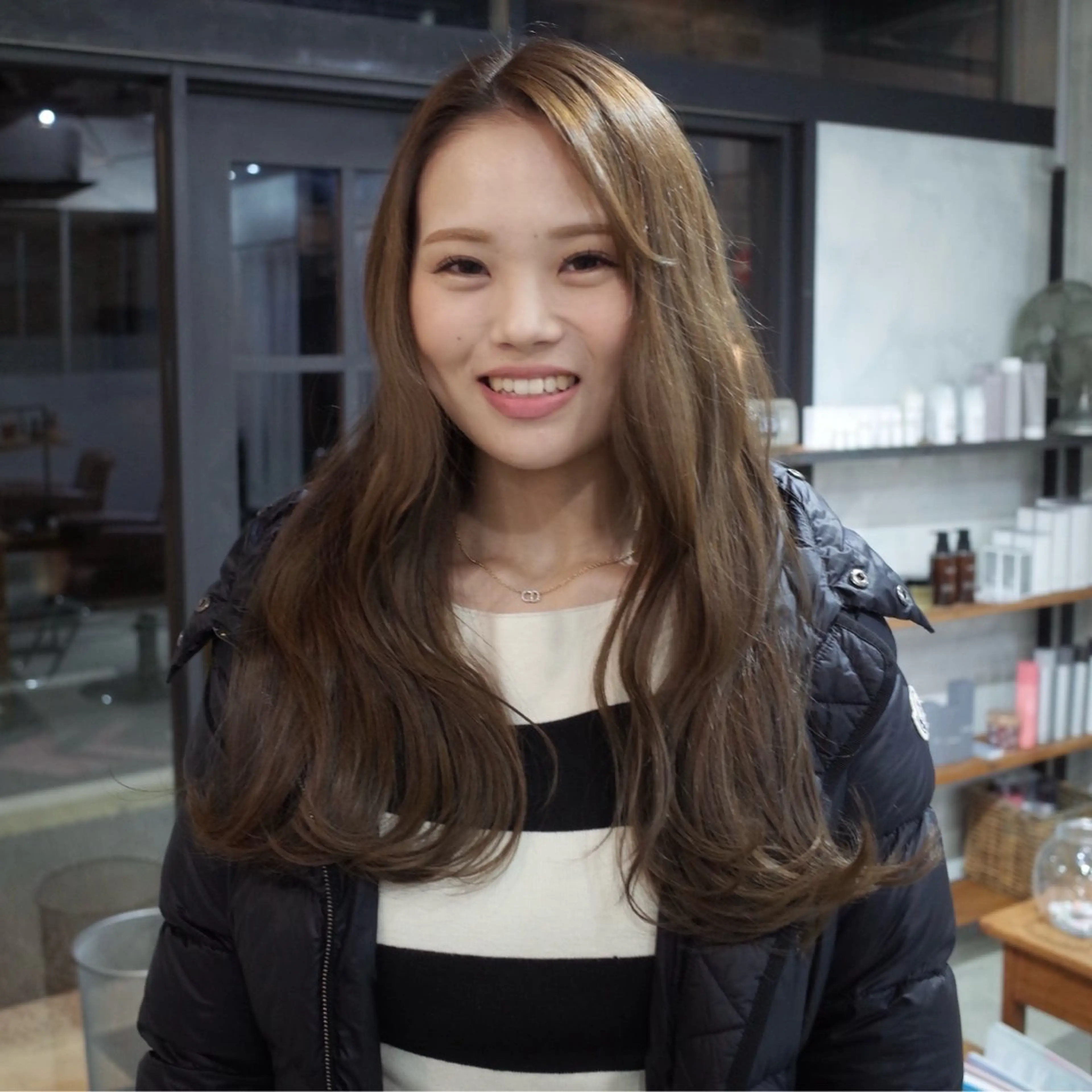 ロング カラー 透明感カラー fon所属・カラーモデル fon▶山田 悠華のヘアスタイル