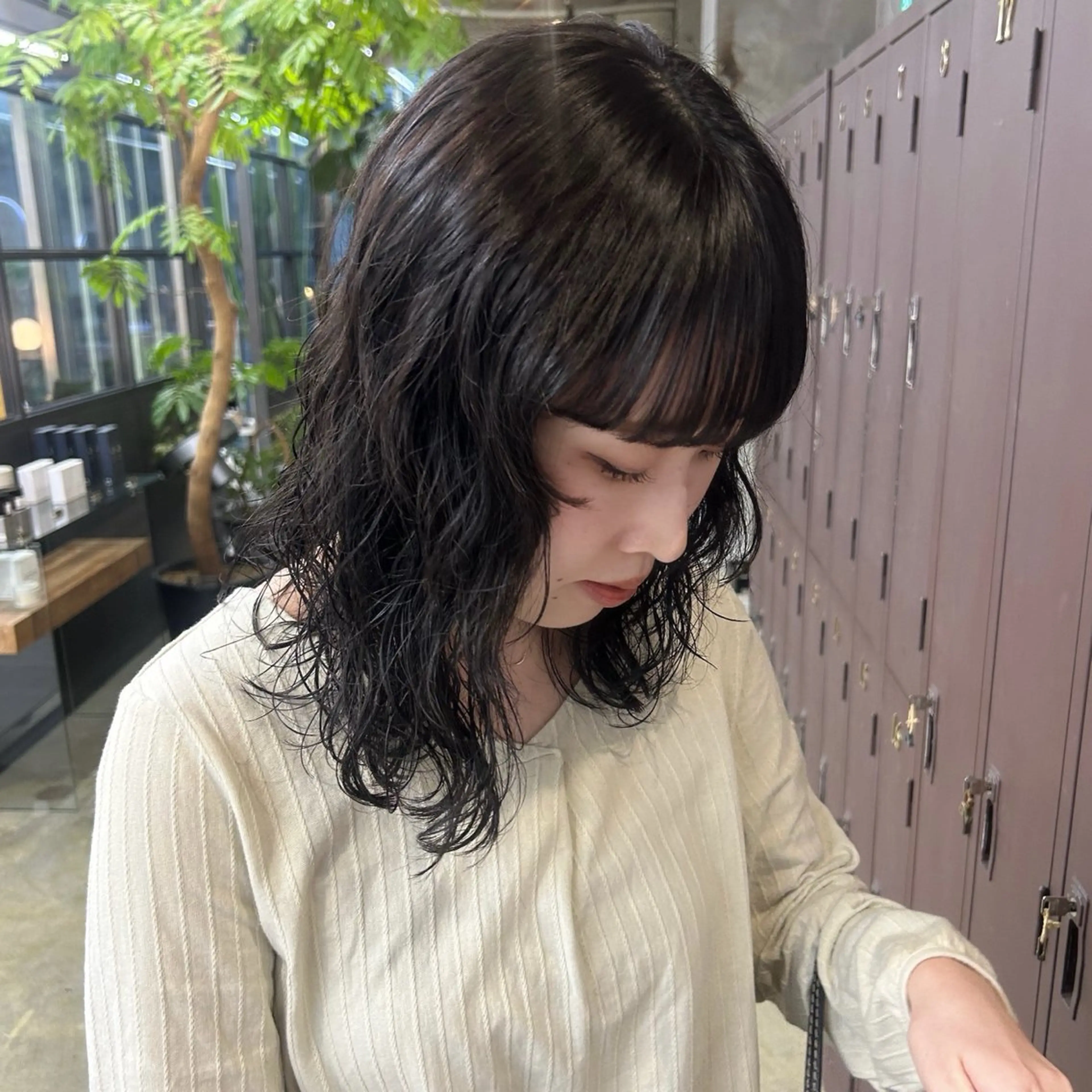 ミディアム カラー パーマ ミディアムパーマ ブラウンカラー 透明感カラー レイヤーカット カット ヘアカラー パーマ 伊藤ほのか/パーマ /酸性ストレートのヘアスタイル