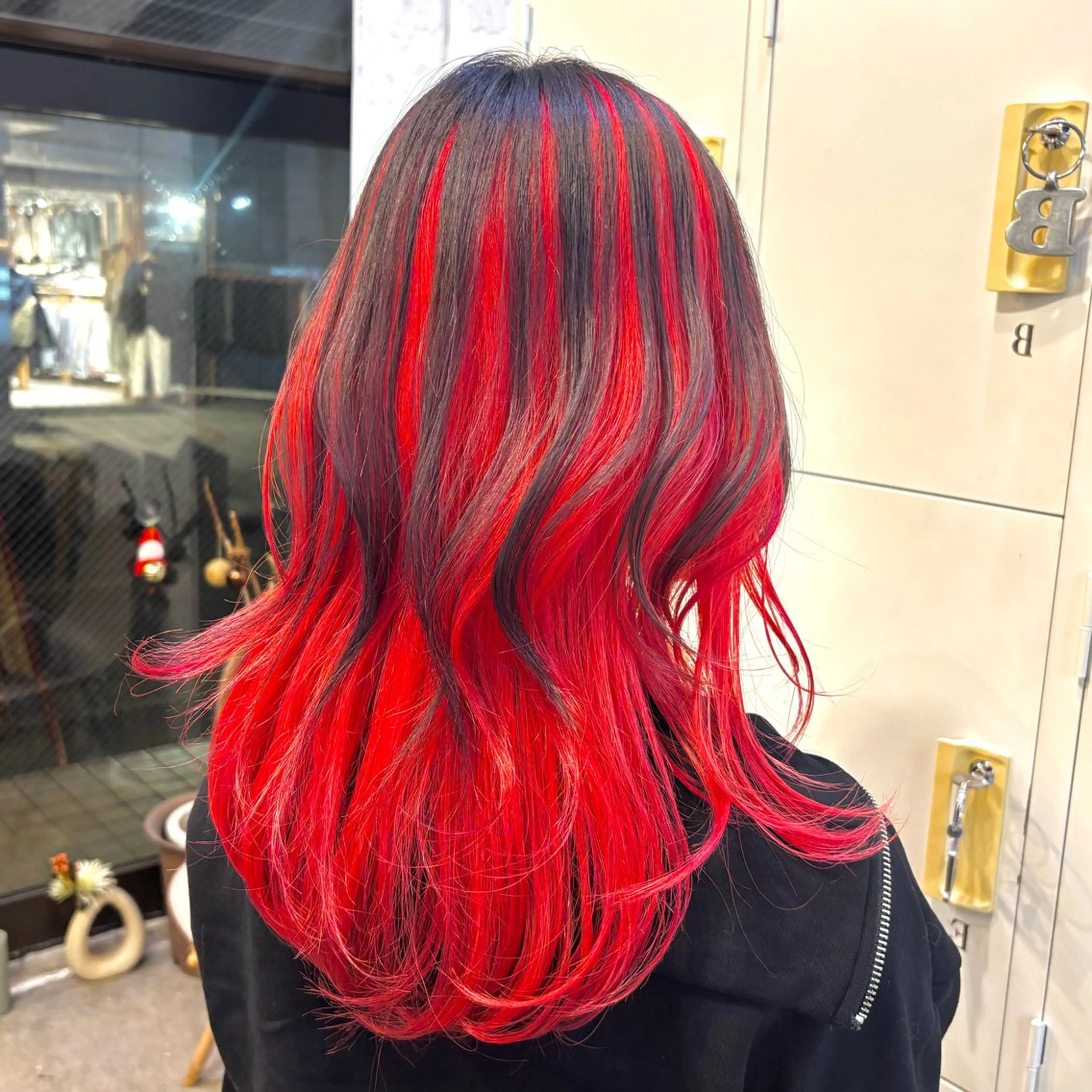 ミディアム カラー ヘアカラー トリートメント 🍎ツヤ透明感 ハイトーン🍎リオのヘアスタイル