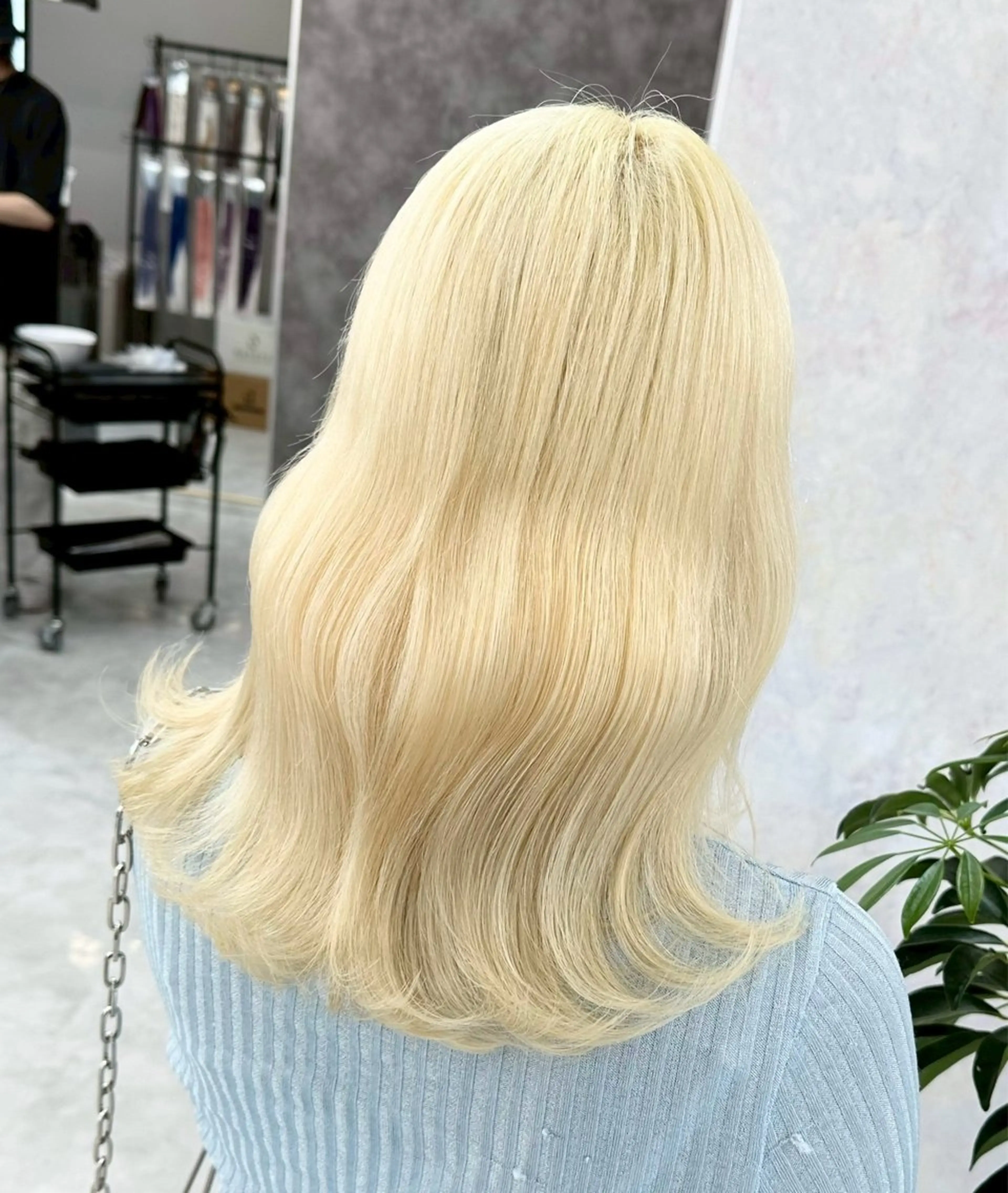 セミロング カラー ヘアカラー フジマ ハルナのヘアスタイル