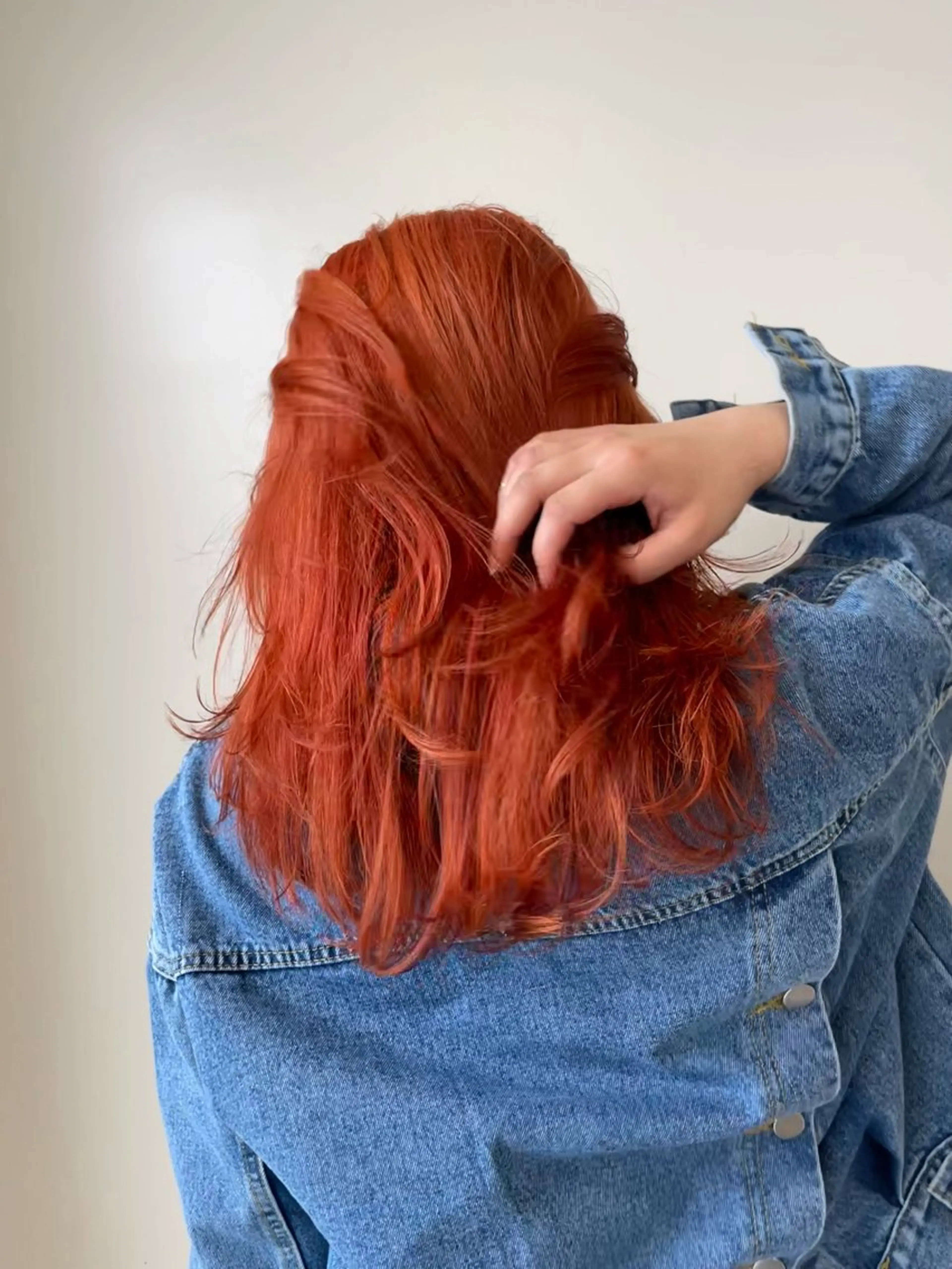 セミロング カット ヘアカラー 熊崎 葵のヘアスタイル