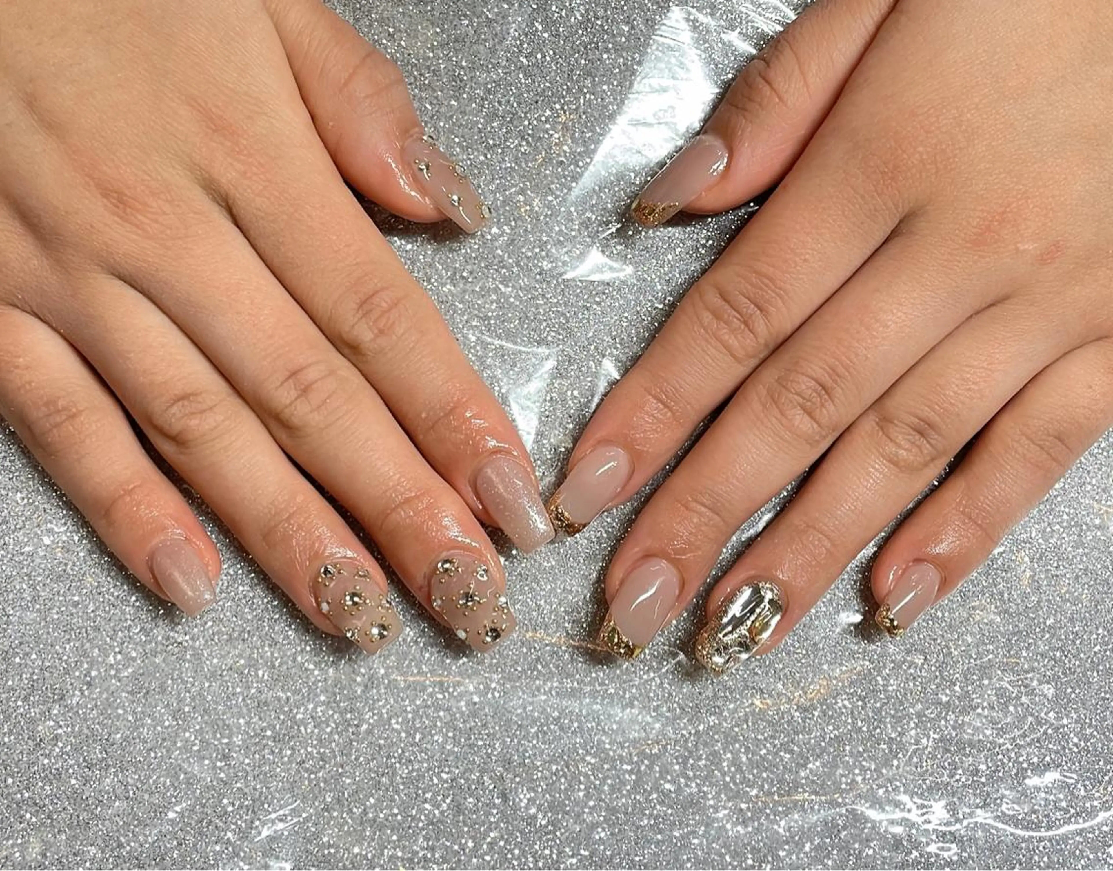 ネイル ハンドネイル VIERU 🌈🎀💖のネイルデザイン