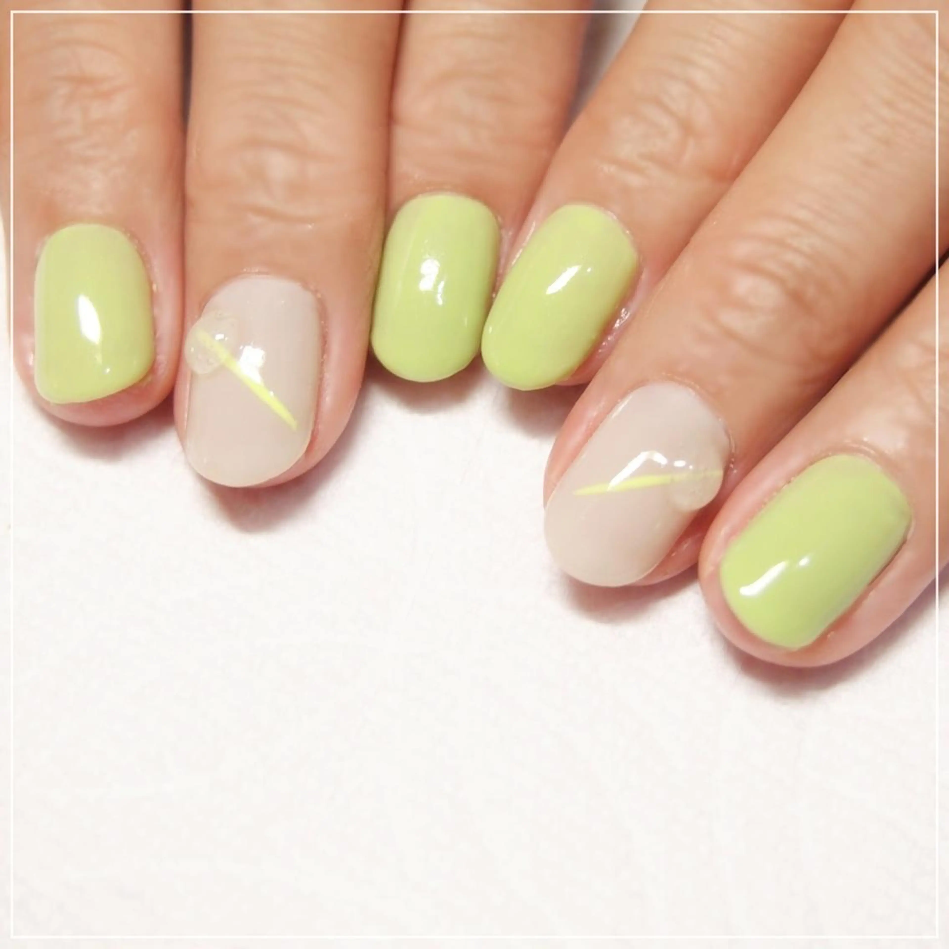 ネイル 山田 麻衣のネイルデザイン