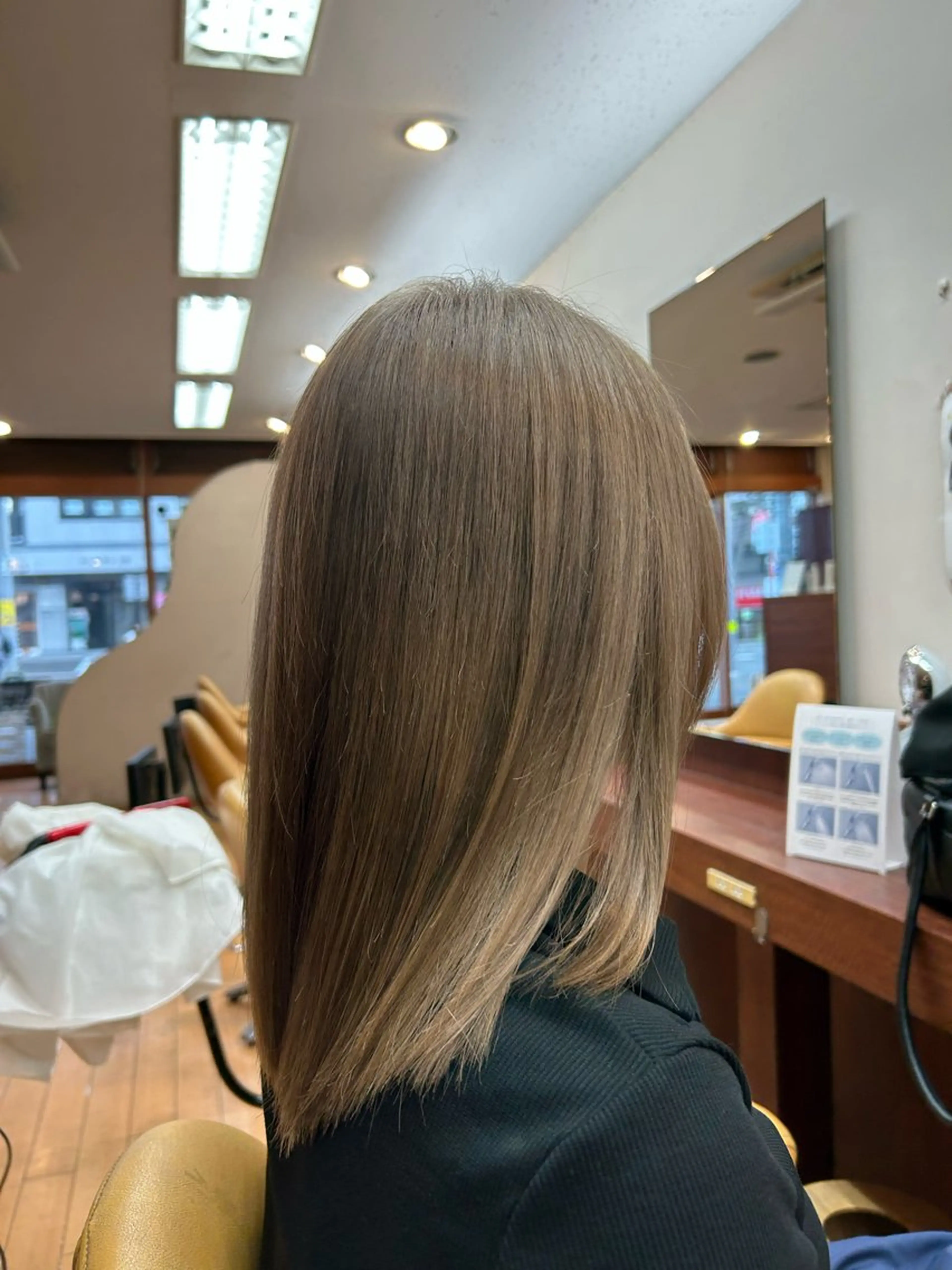 ミディアム カラー ルキ🌈ブリーチカラ ー&メンズパーマ🦄のヘアスタイル