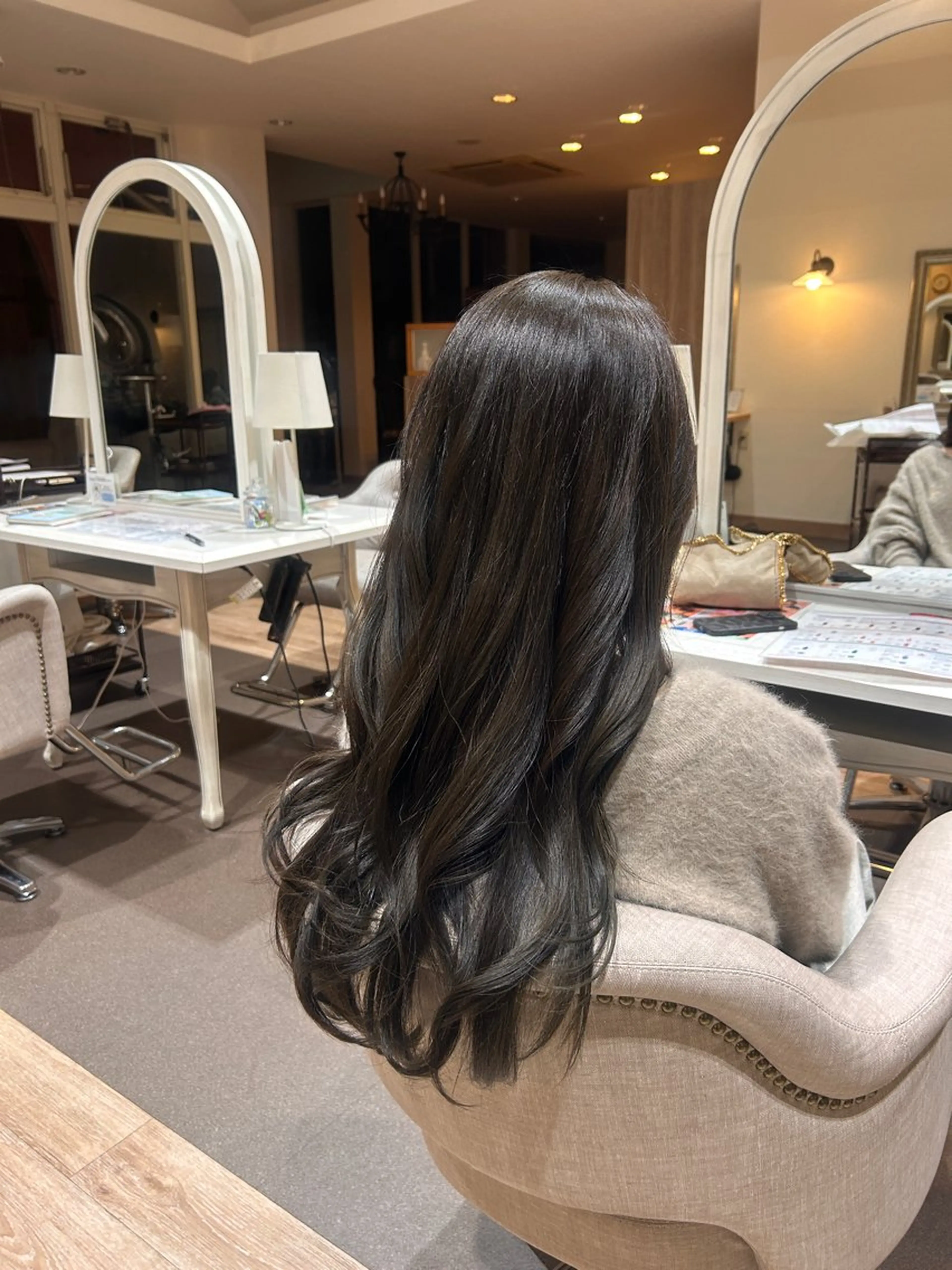 《激安》ヘアカラー🎨⚠️現金支払いのみ⚠️“予約リクエストしてください！”の写真