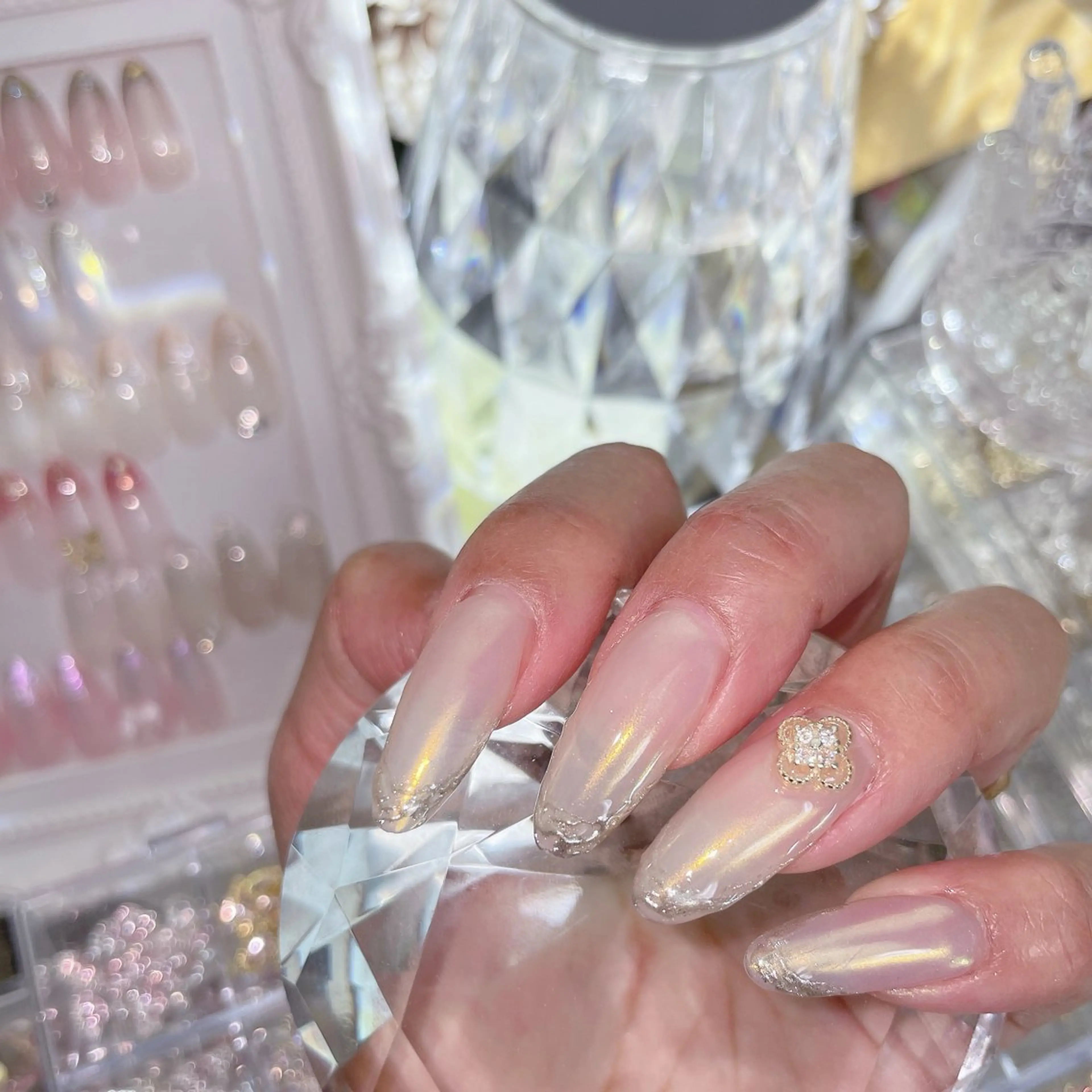 ネイル アートネイル オーロラネイル チークネイル 長さ出し フラッシュネイル misun_ nailのネイルデザイン