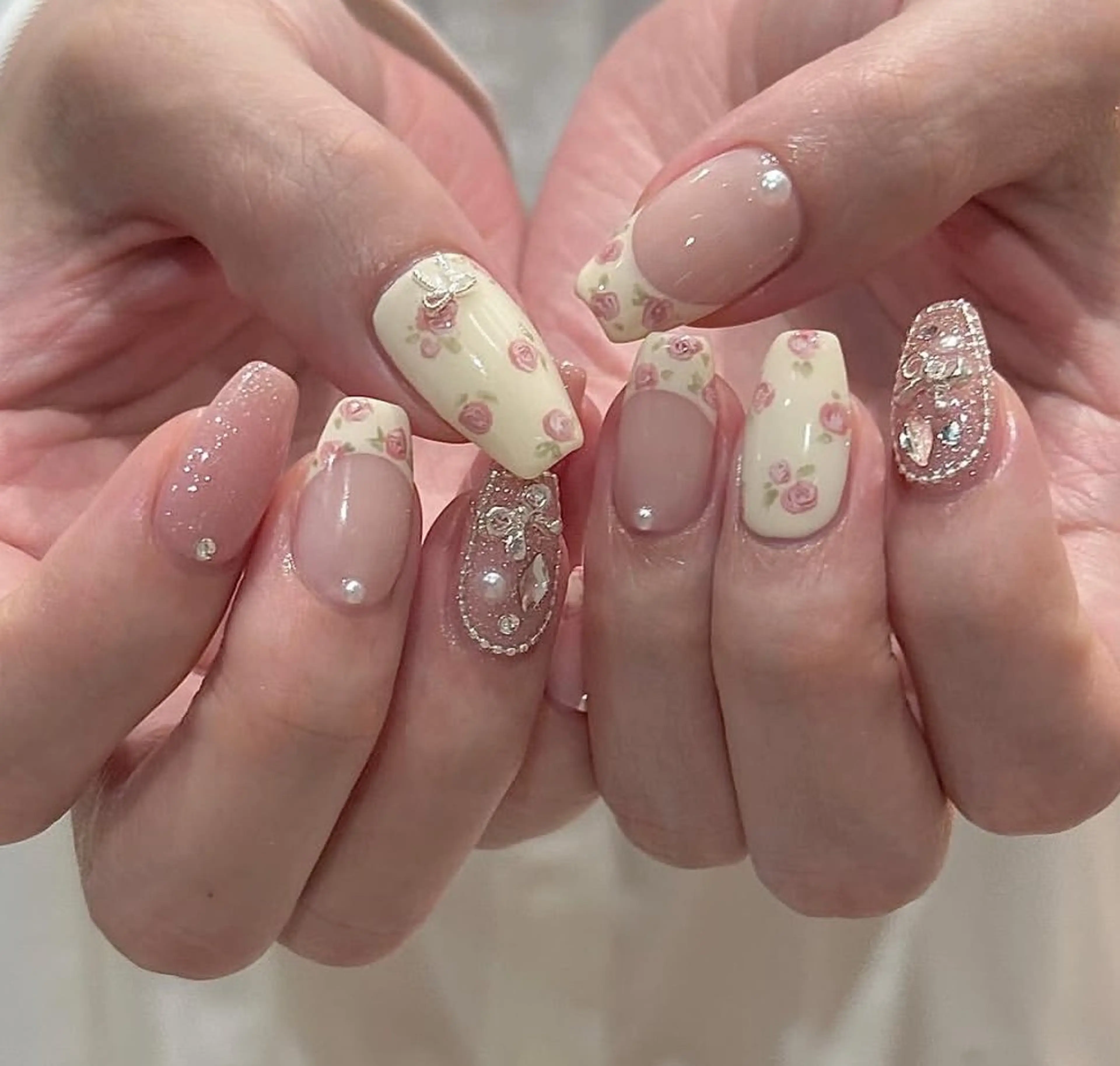 ネイル モナ& あきのネイルデザイン