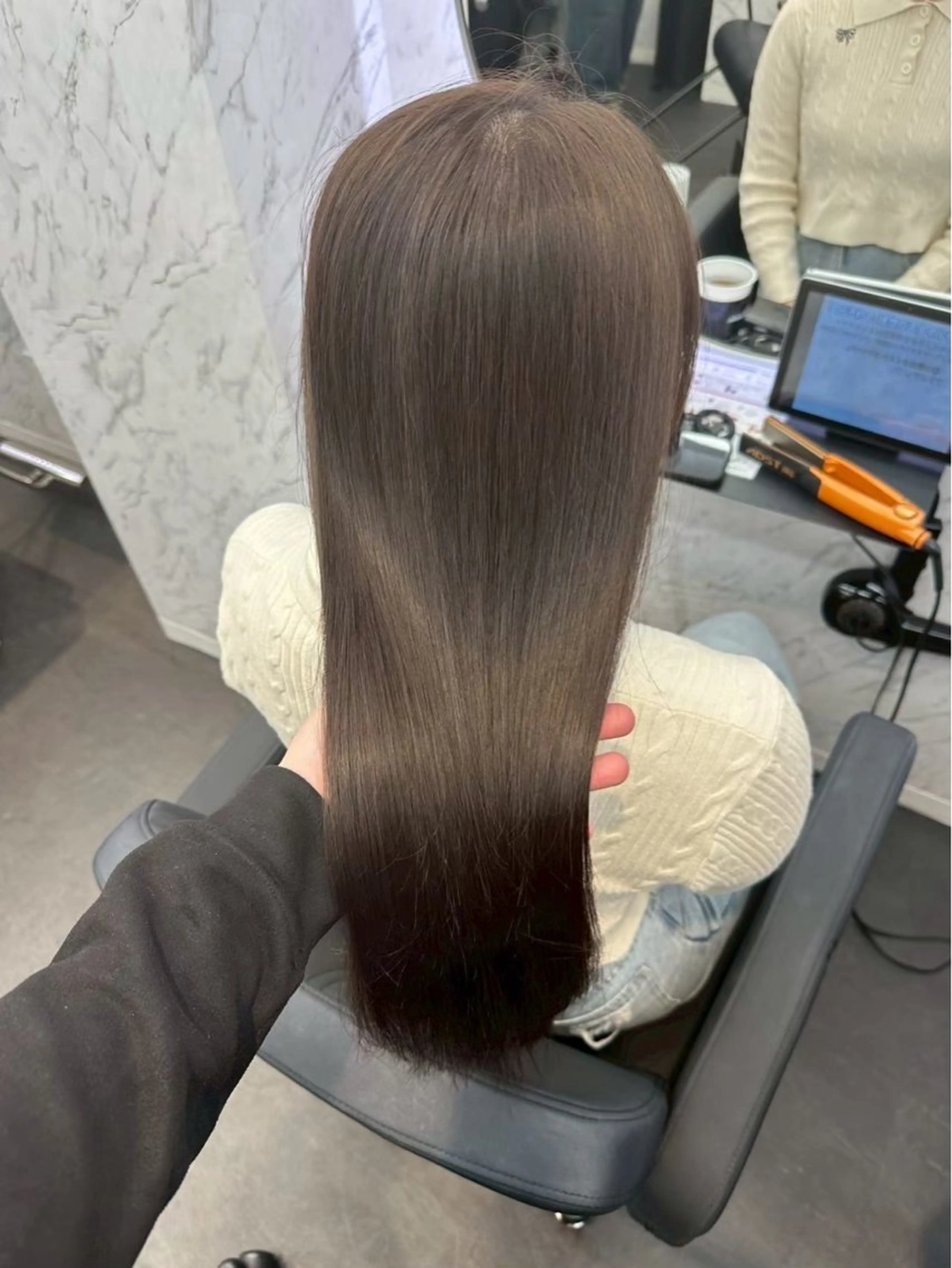 カラー アディクシーカラー ブリーチ ブラウンカラー 透明感カラー モカブラウン ⋆✦ Leon カット¥1100のヘアスタイル