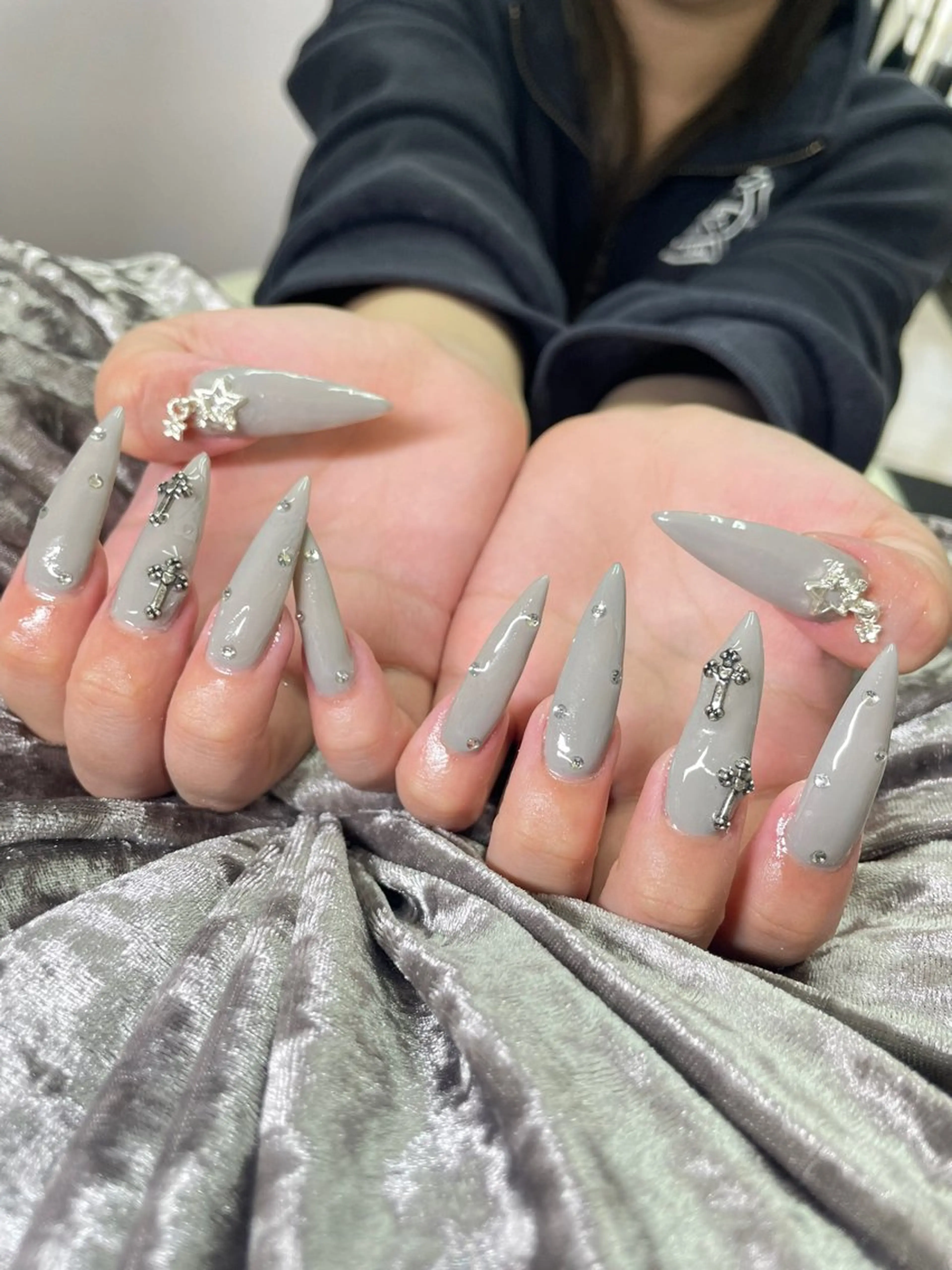 ネイル ハンドネイル Mumu眉毛,ネイル モデル募集中🪄のネイルデザイン