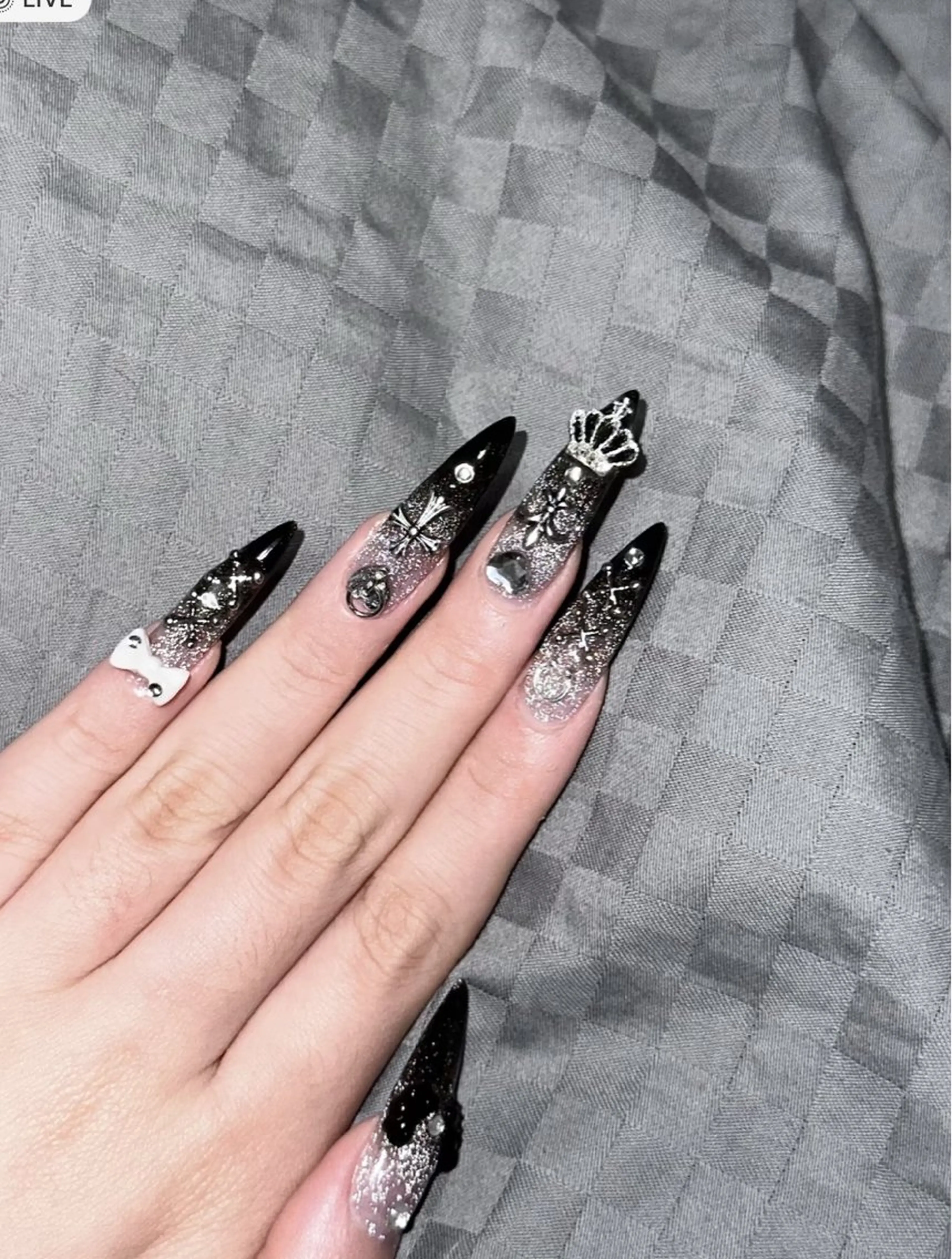 ネイル フレンチネイル グラデーション キラキラネイル 韓国ネイル マグネットネイル 🎀🎀YooLi Nail Salonのネイルデザイン