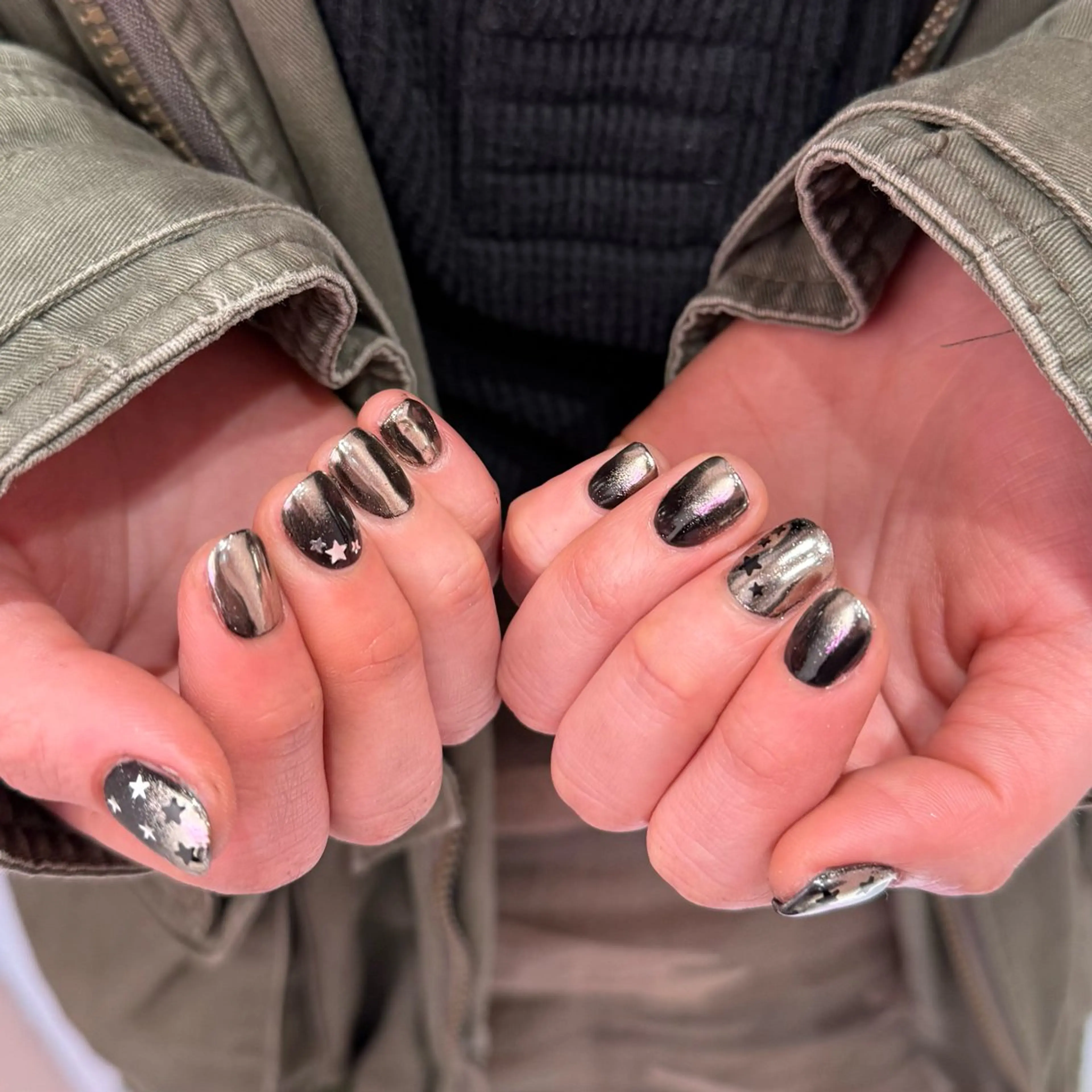 ネイル グラデーション ミラーネイル ハンドネイル Roy心斎橋 ISHIKAWAのネイルデザイン