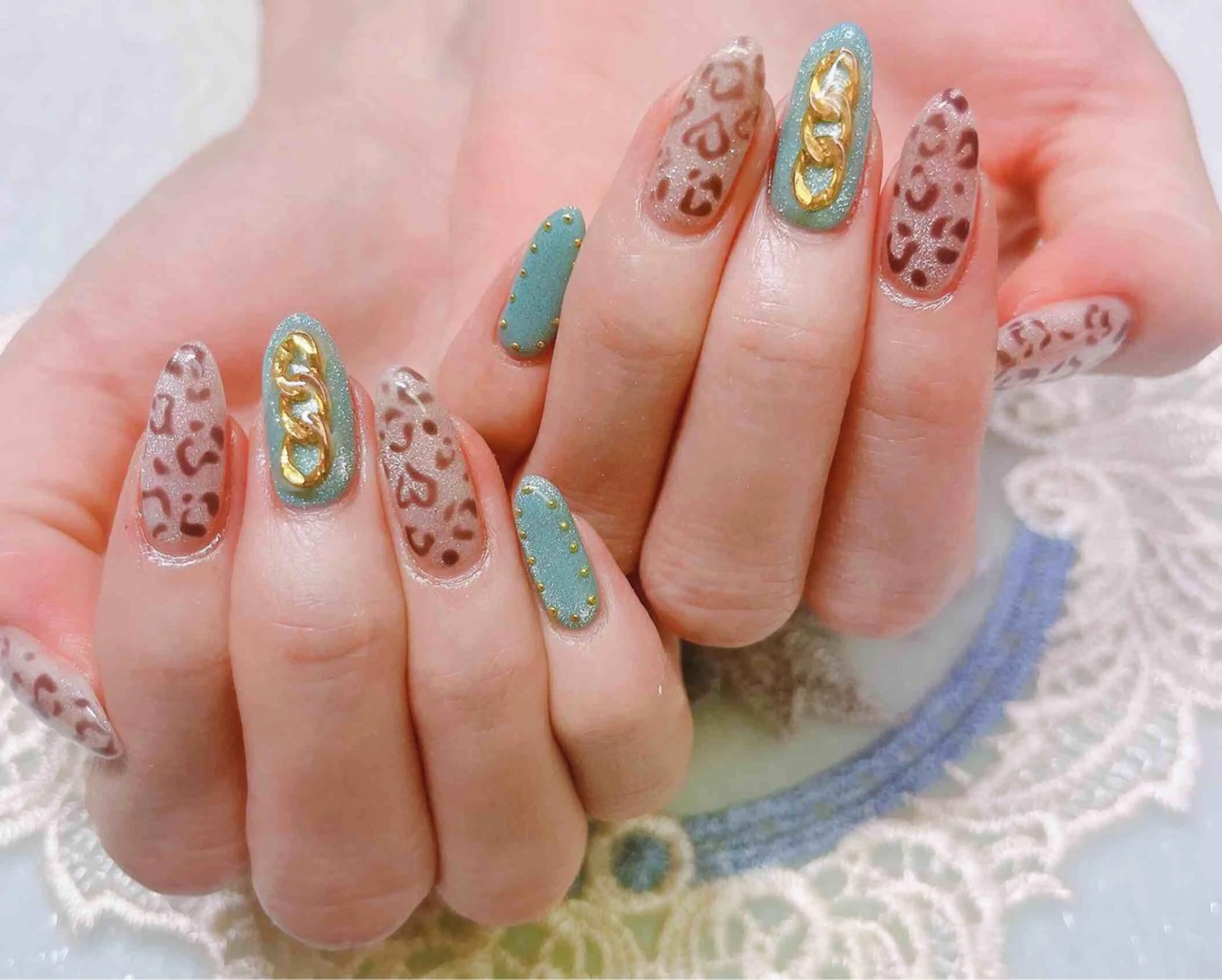 ネイル ハンドネイル MoonNail ユリ🌸のネイルデザイン