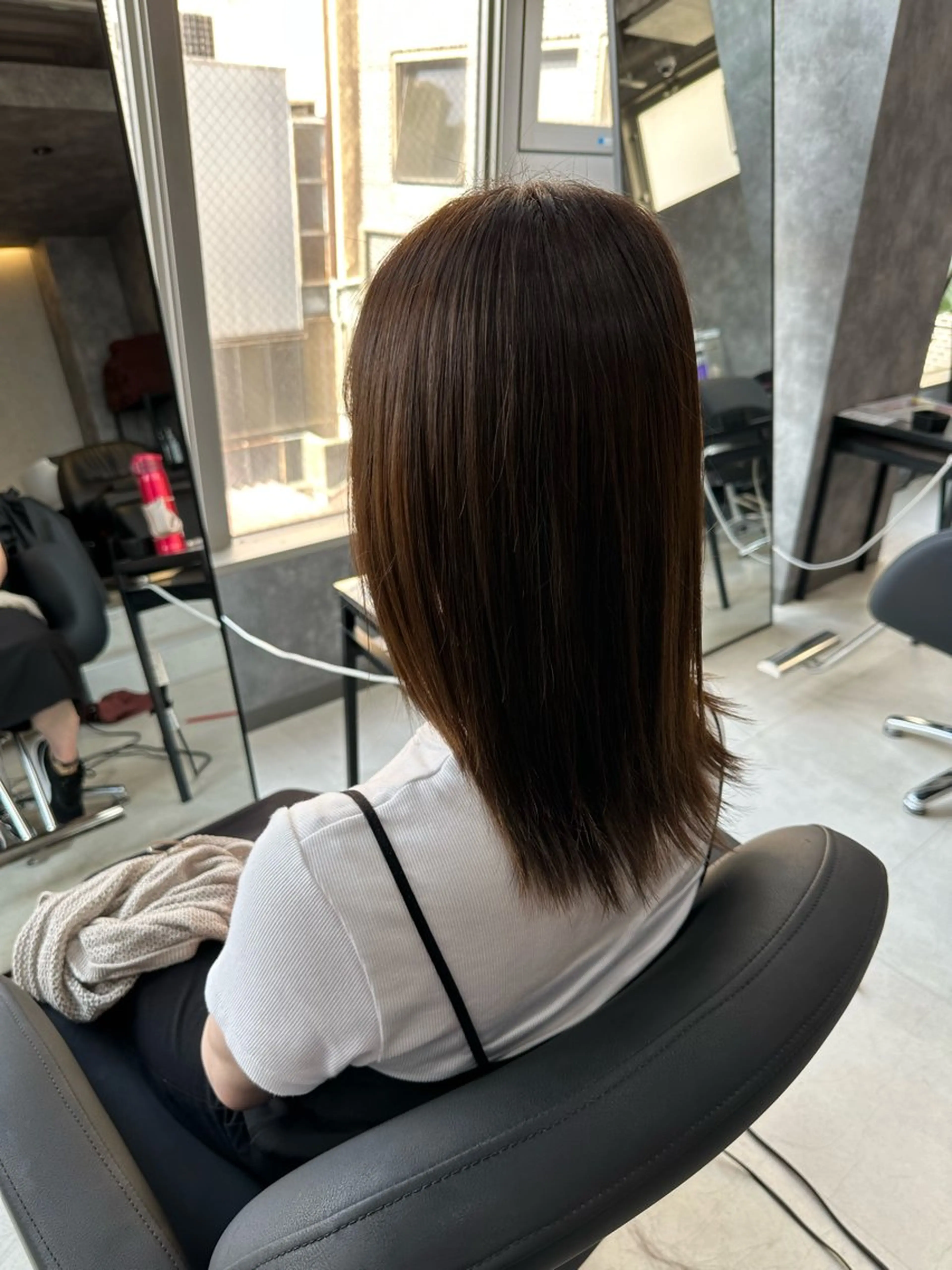 セミロング 酸性ストレート 森本 倭のヘアスタイル