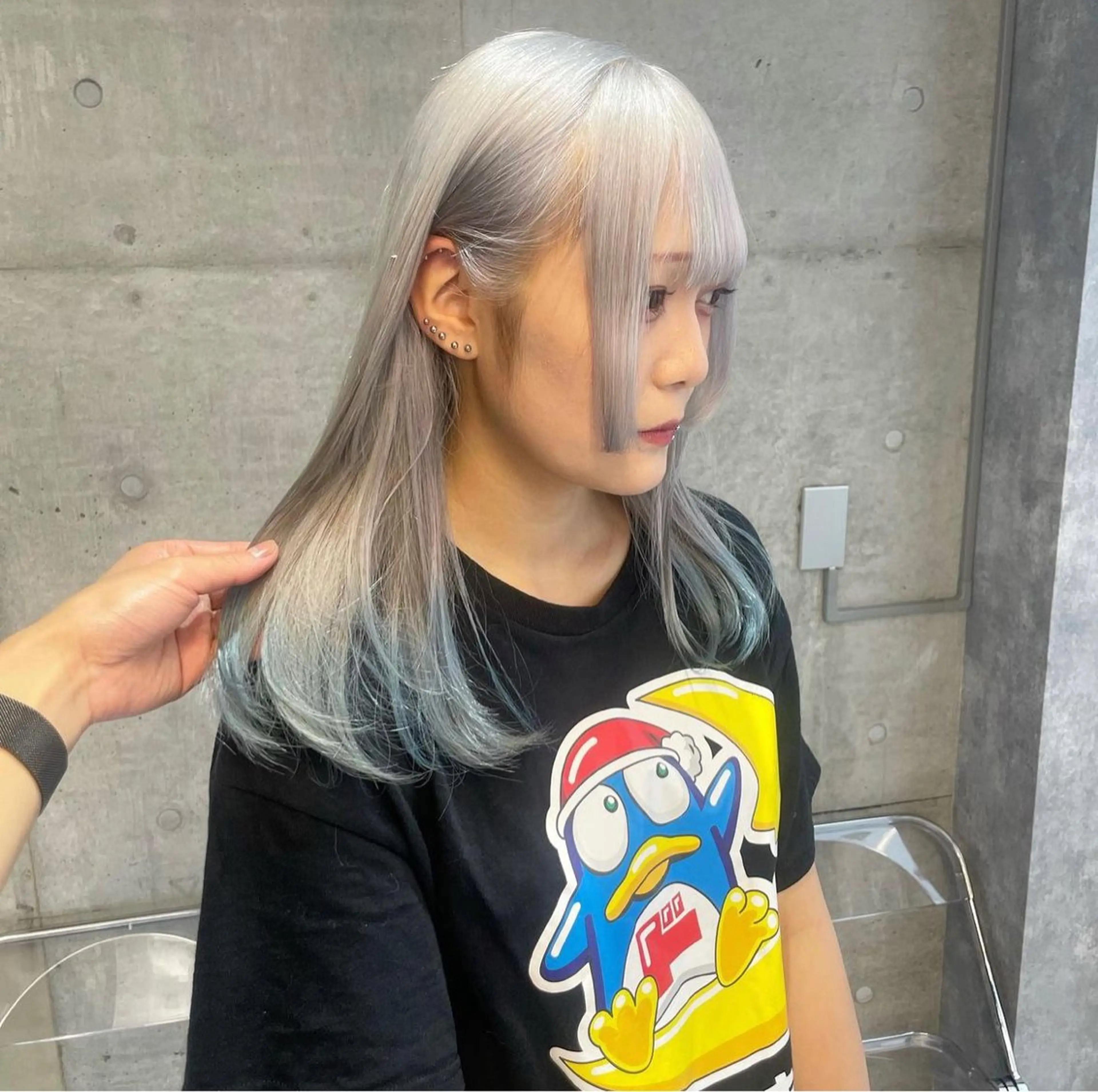 セミロング ヘアカラー トリートメント ヘアセット ハイトーン特化🎀 LEONのヘアスタイル