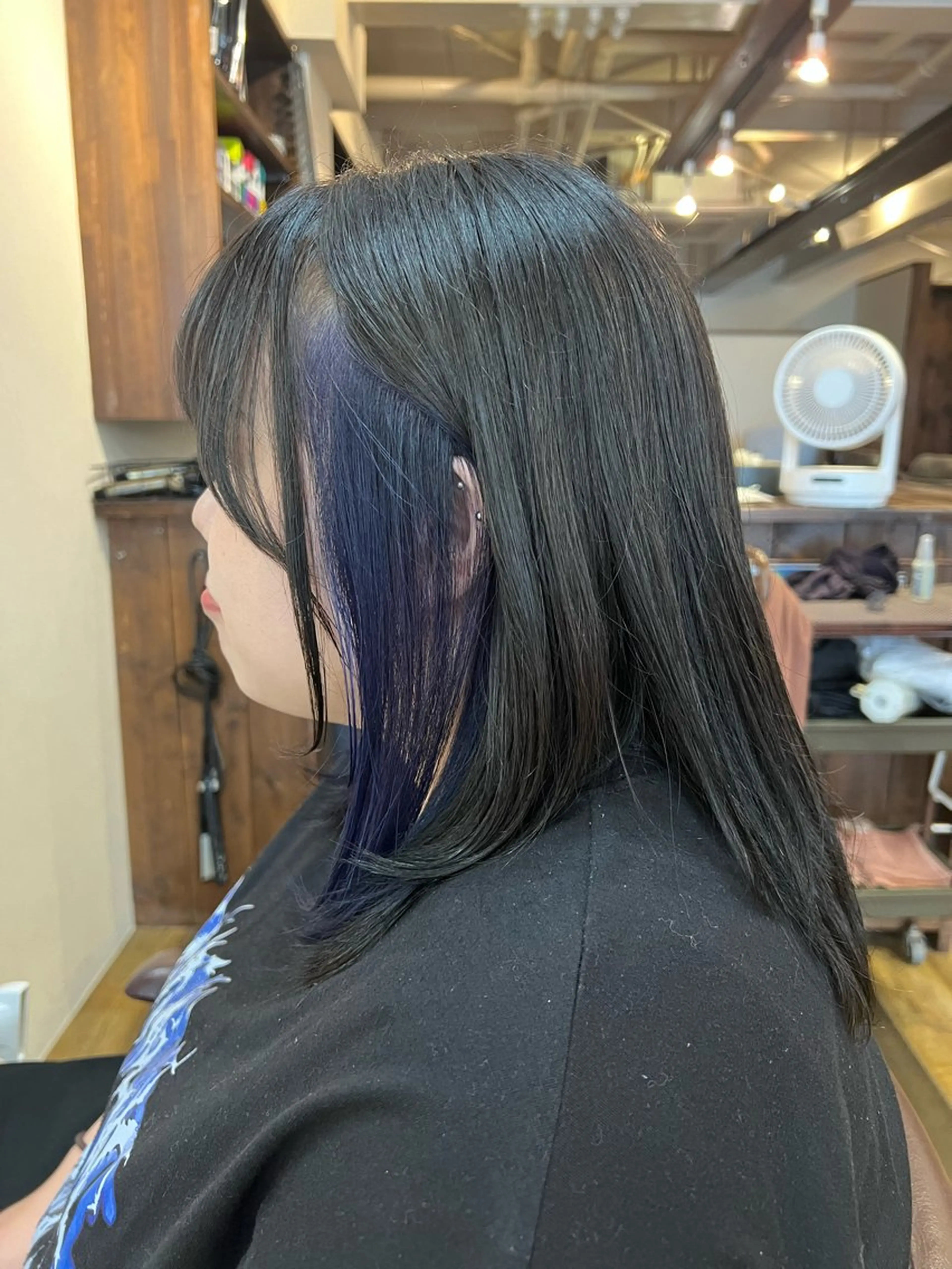 ミディアム カラー 大西 碧海のヘアスタイル