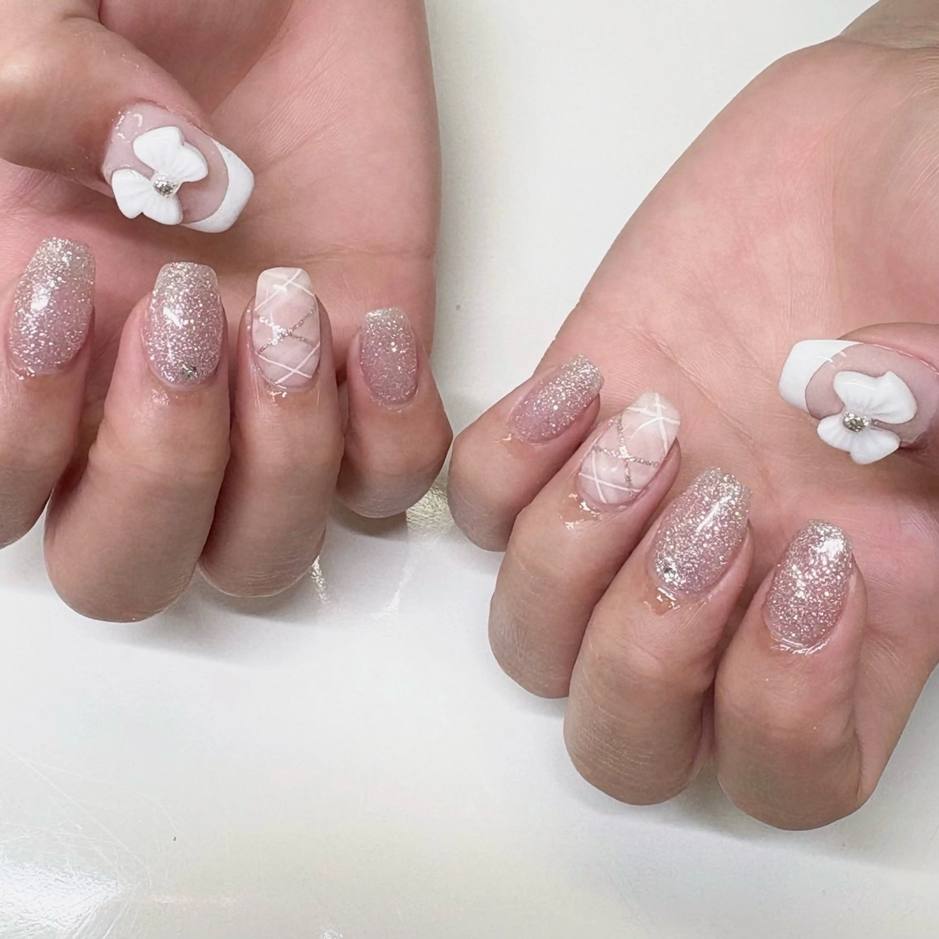 ネイル リボン 林 夏萌のネイルデザイン