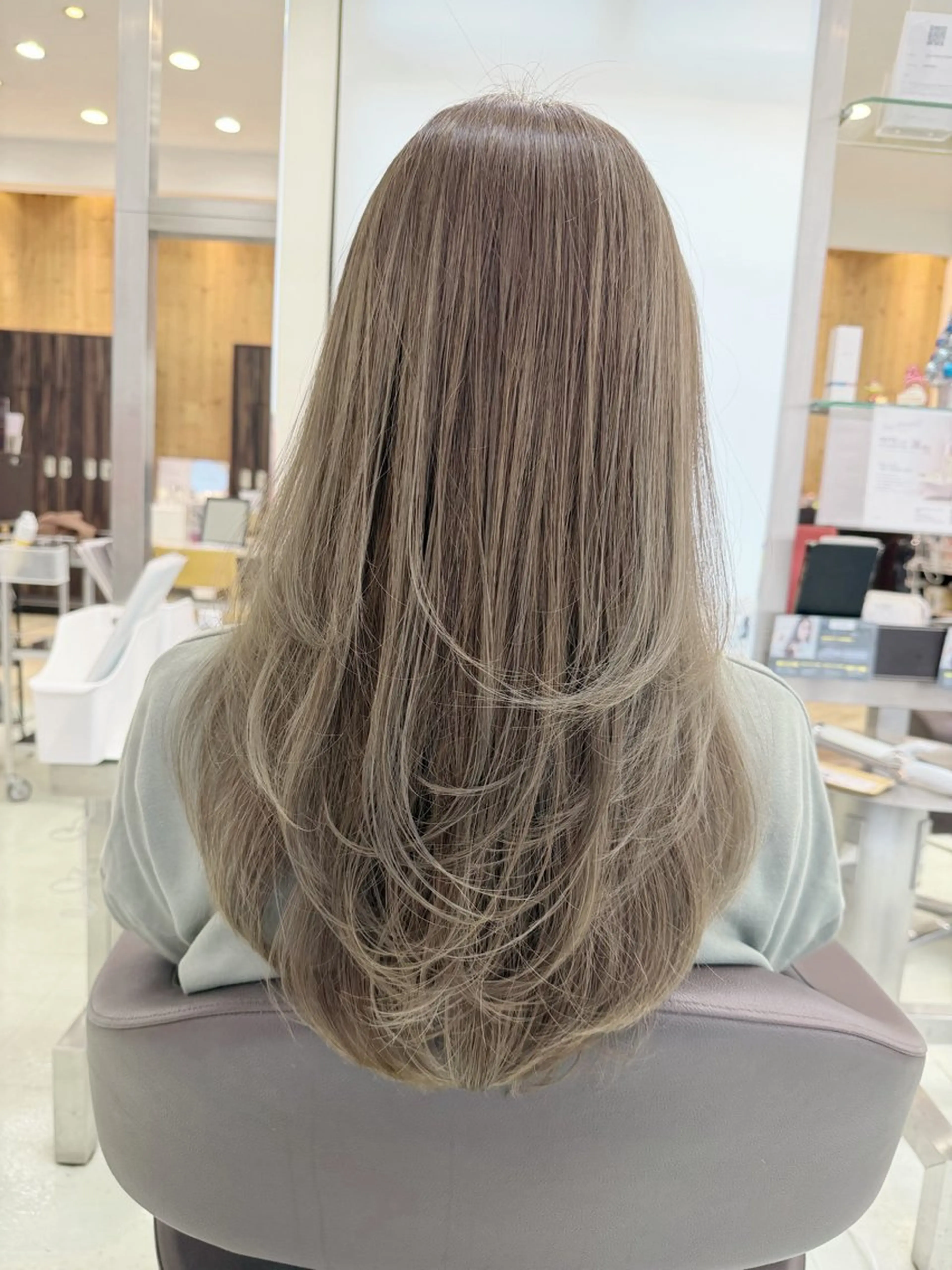 ロング カット ヘアカラー wil西宮レイヤー 西村徹のヘアスタイル