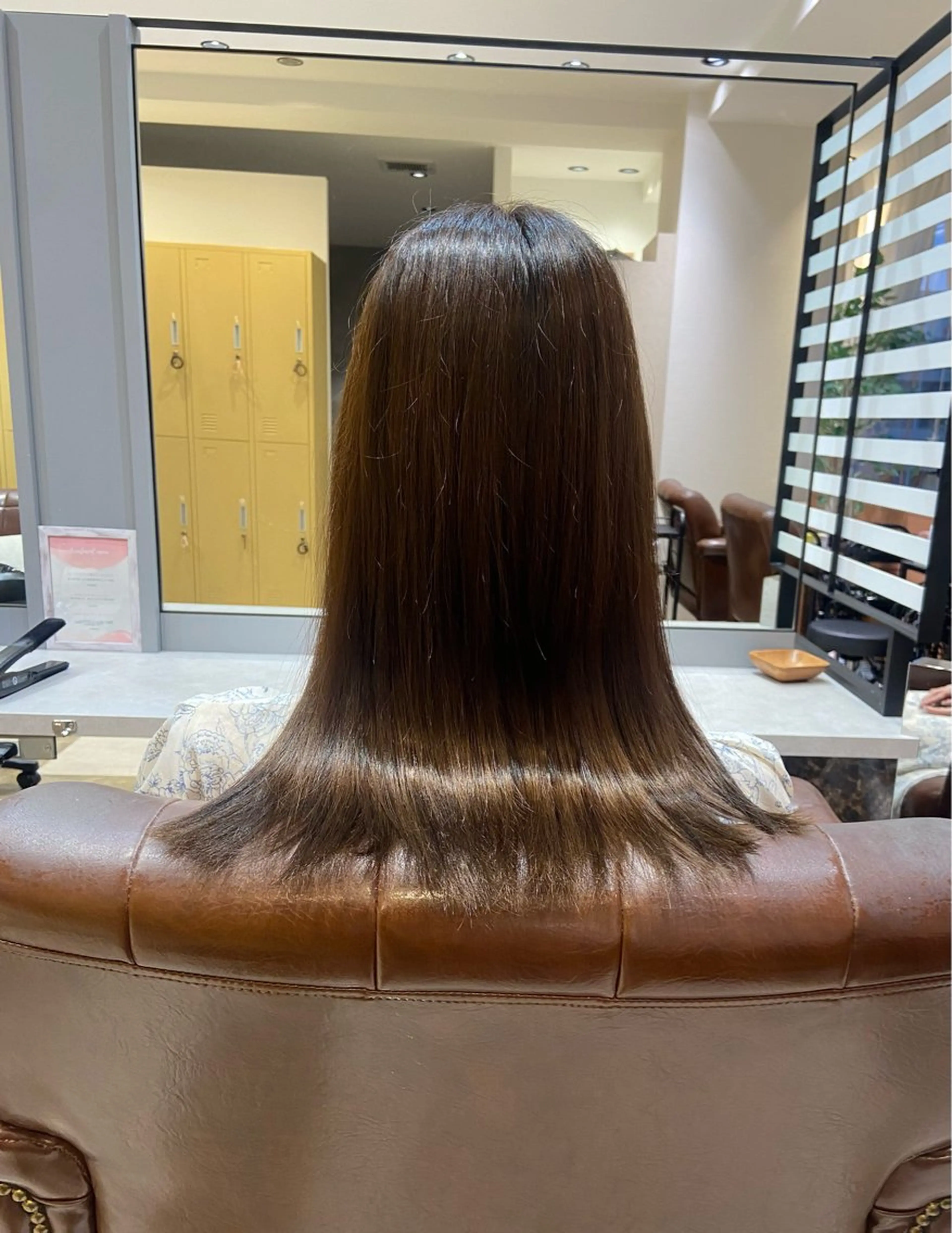 セミロング カラー 山﨑 千尋のヘアスタイル