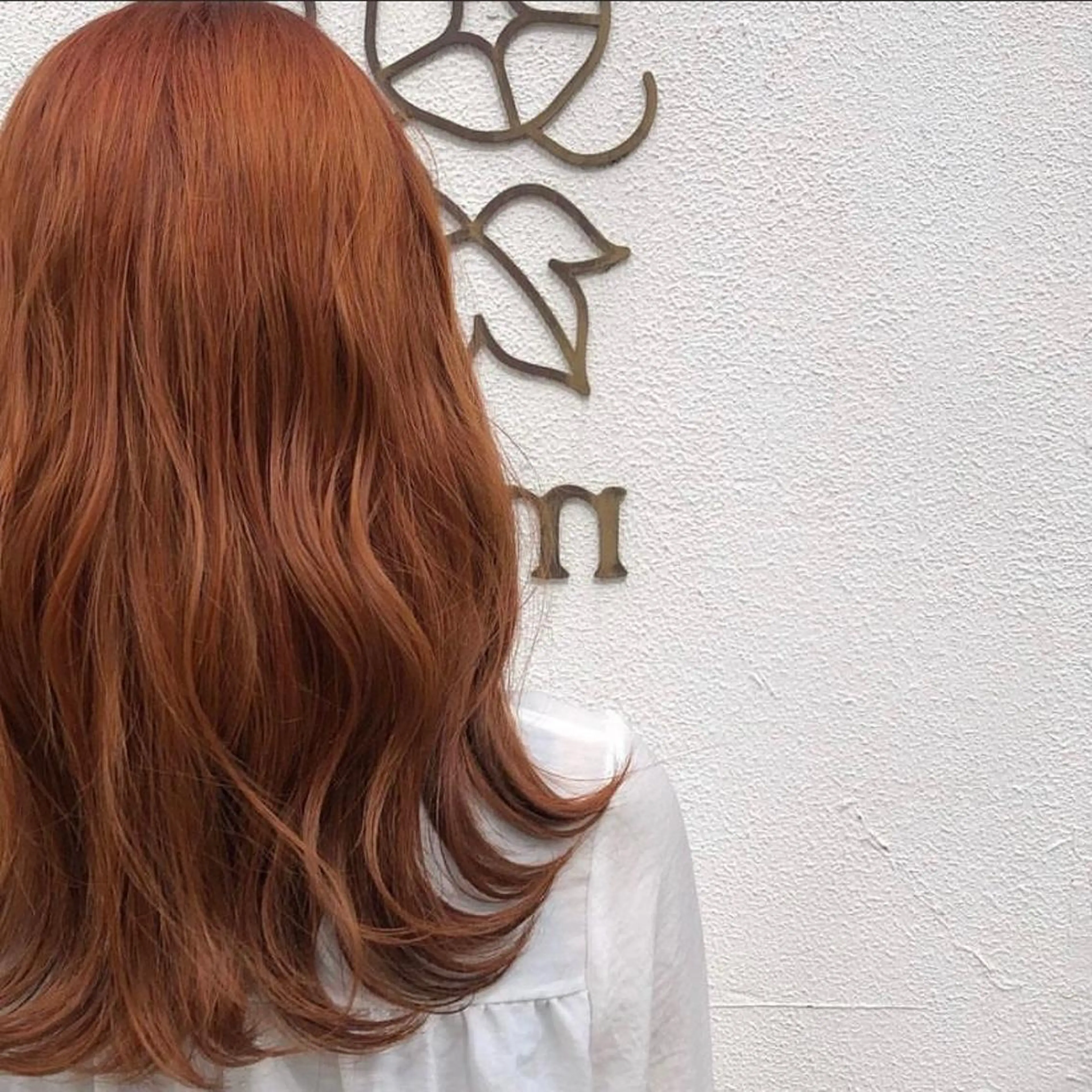 カラー 切りっぱなしボブ／ 暖色カラー／なつみのヘアスタイル