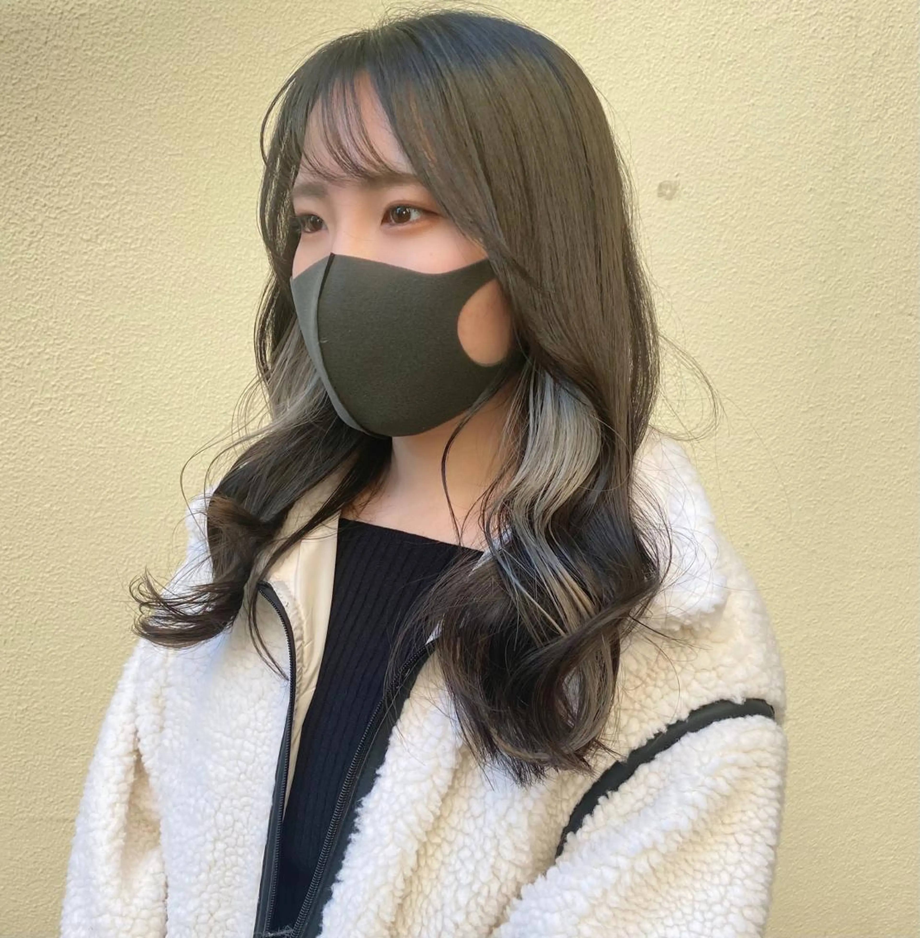 ロング カラー シルバー ハイトーン/デザイン hirokiのヘアスタイル