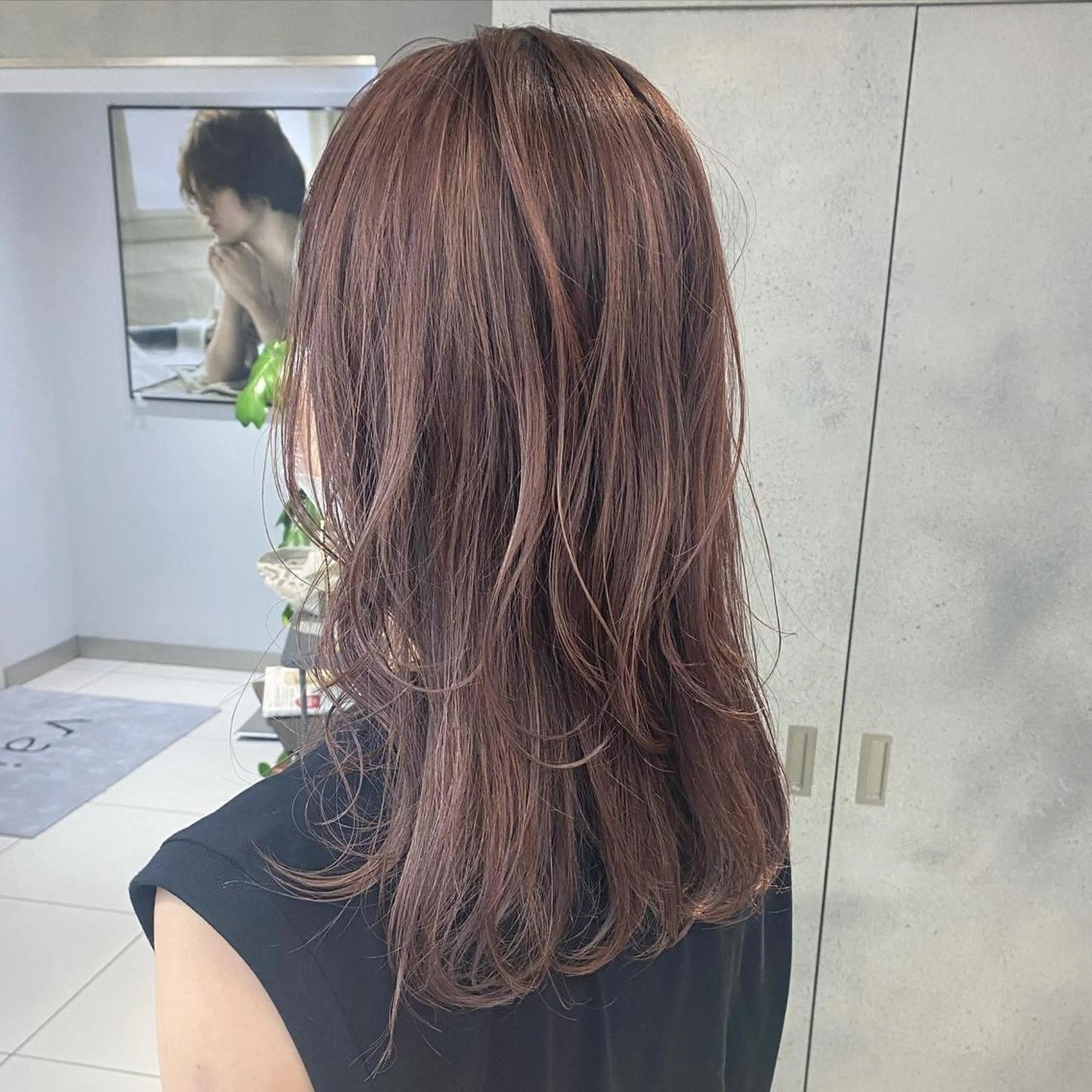 セミロング カット ヘアカラー トリートメント 顔周りの垢抜けヘア 立山あいりのヘアスタイル