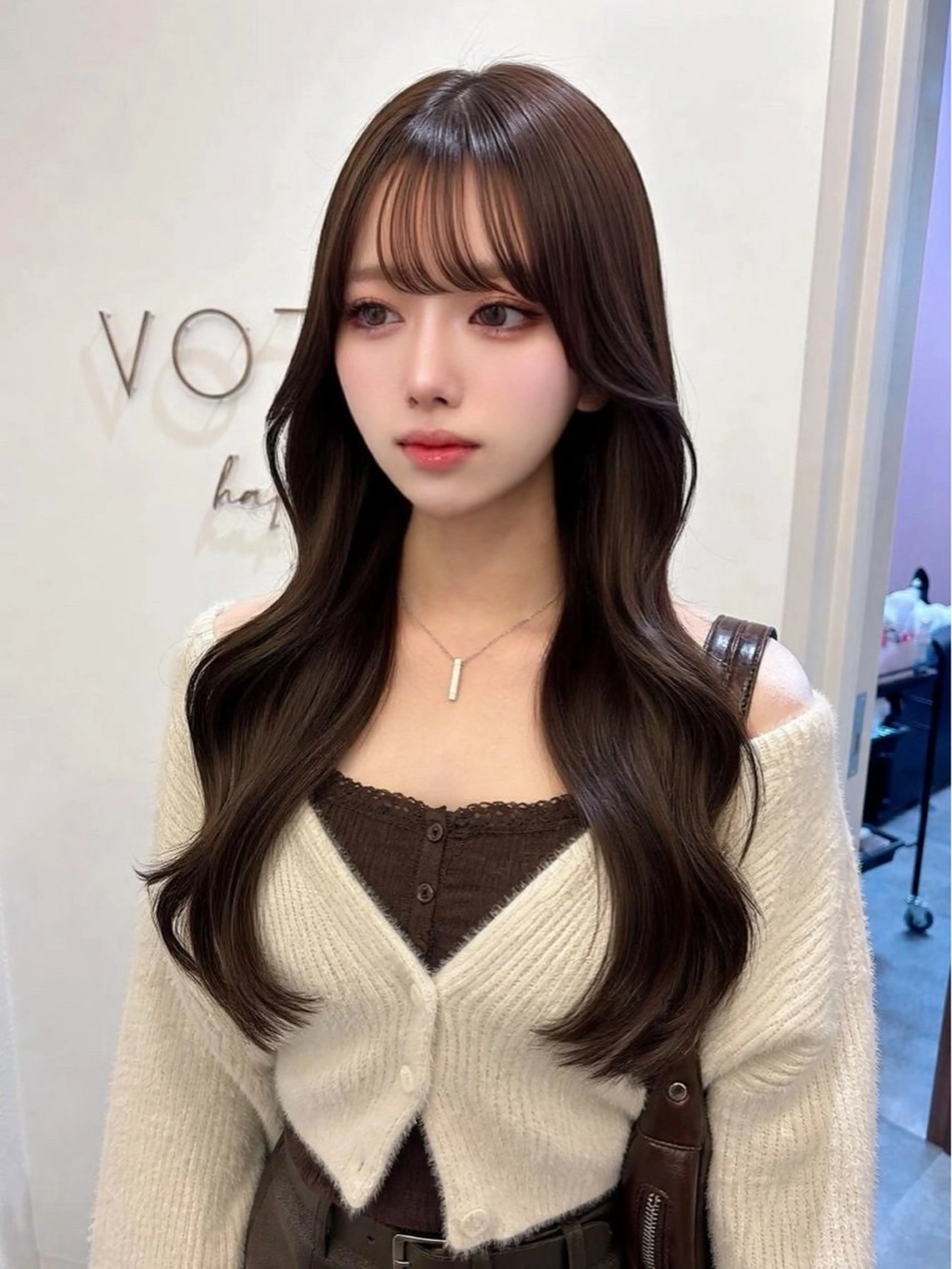 ロング カラー ベージュカラー ブリーチ ダブルカラー ラベンダーカラー ラベンダーベージュ カット ヘアカラー トリートメント 友田 那都のヘアスタイル