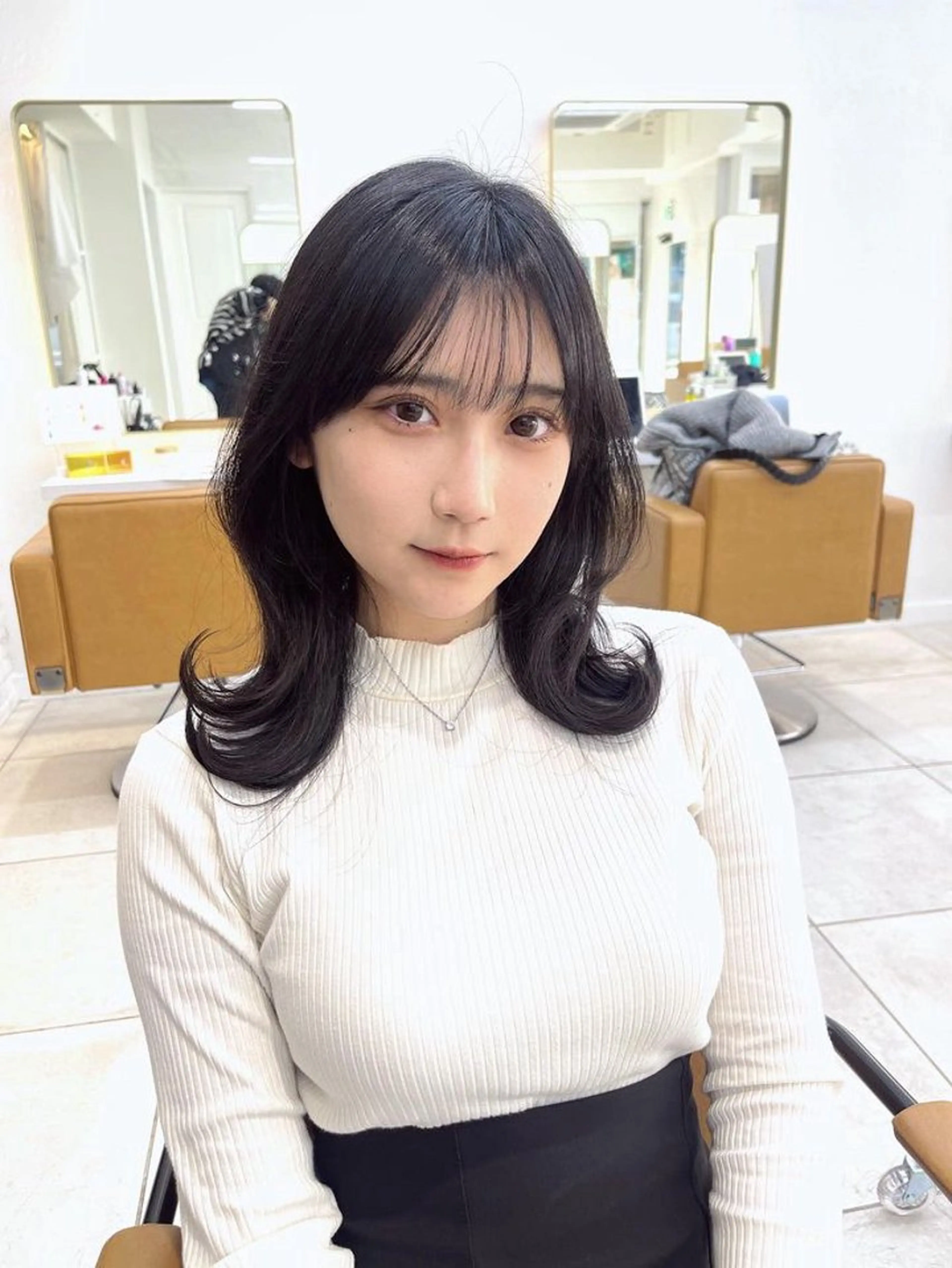 ミディアム 中顔面短縮 顔まわり新田大翔のヘアスタイル