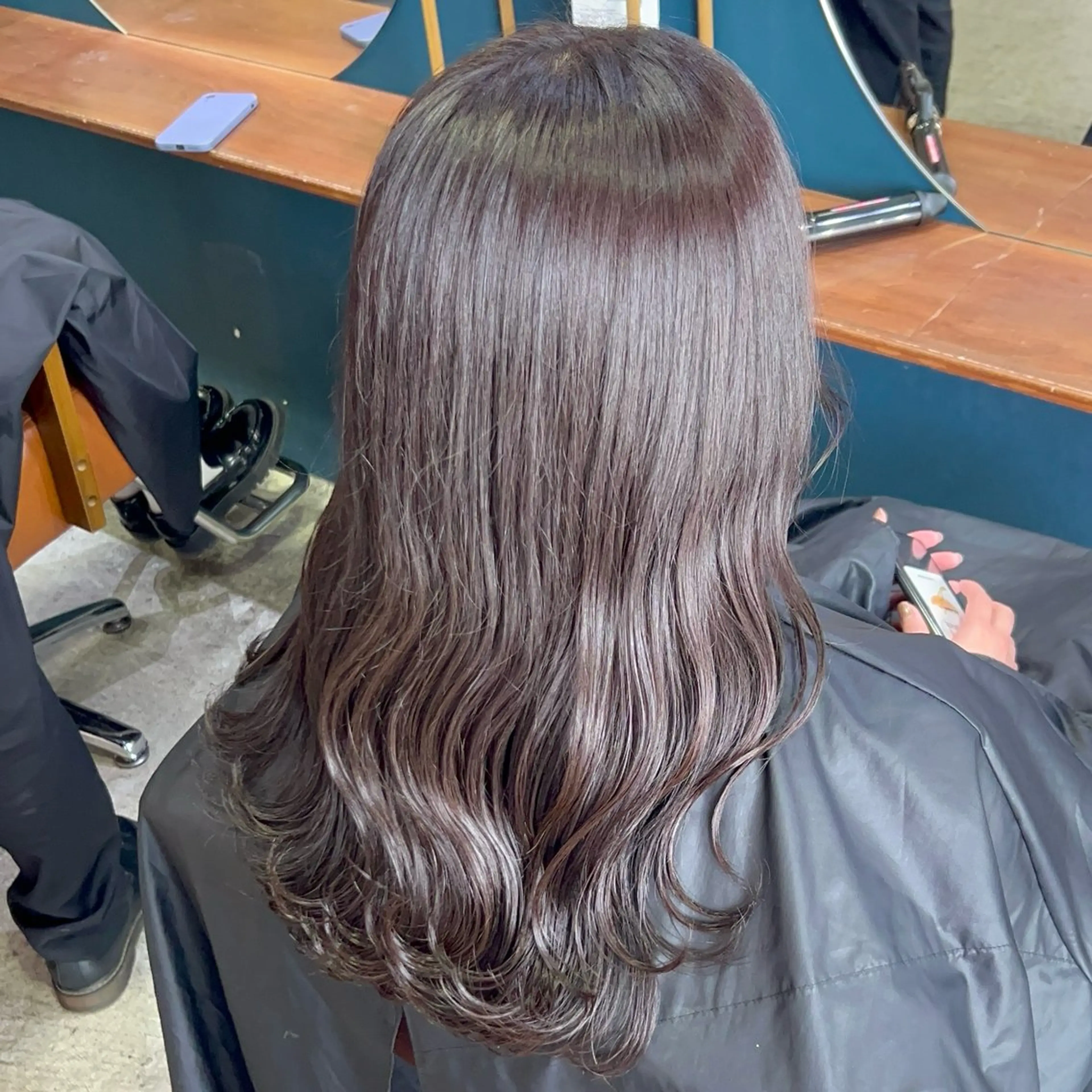 ミディアム カラー オカベ ショウマのヘアスタイル