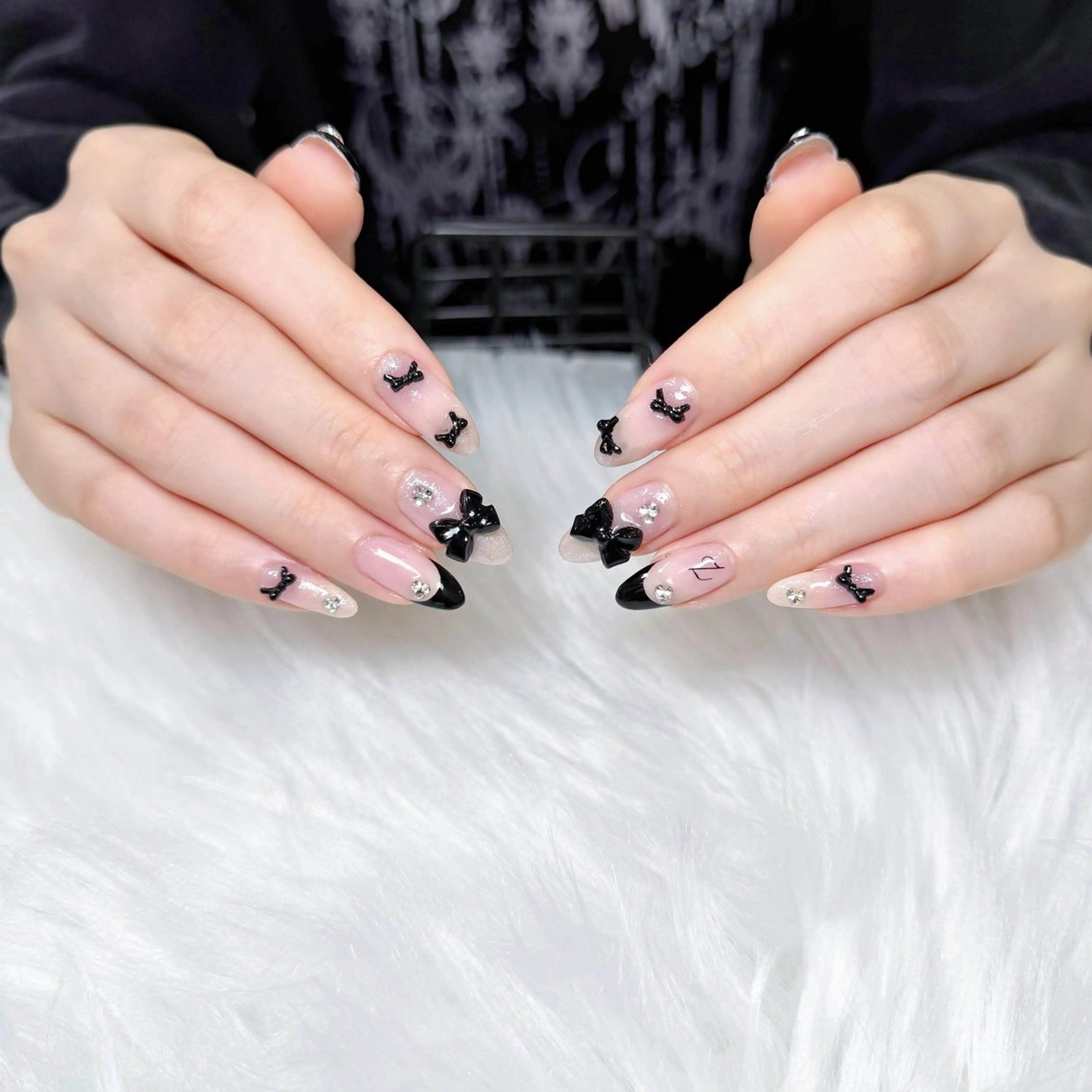 ネイル フレンチネイル キラキラネイル 韓国ネイル シンプルネイル ワンホンネイル ハンドネイル MEI Nailのネイルデザイン