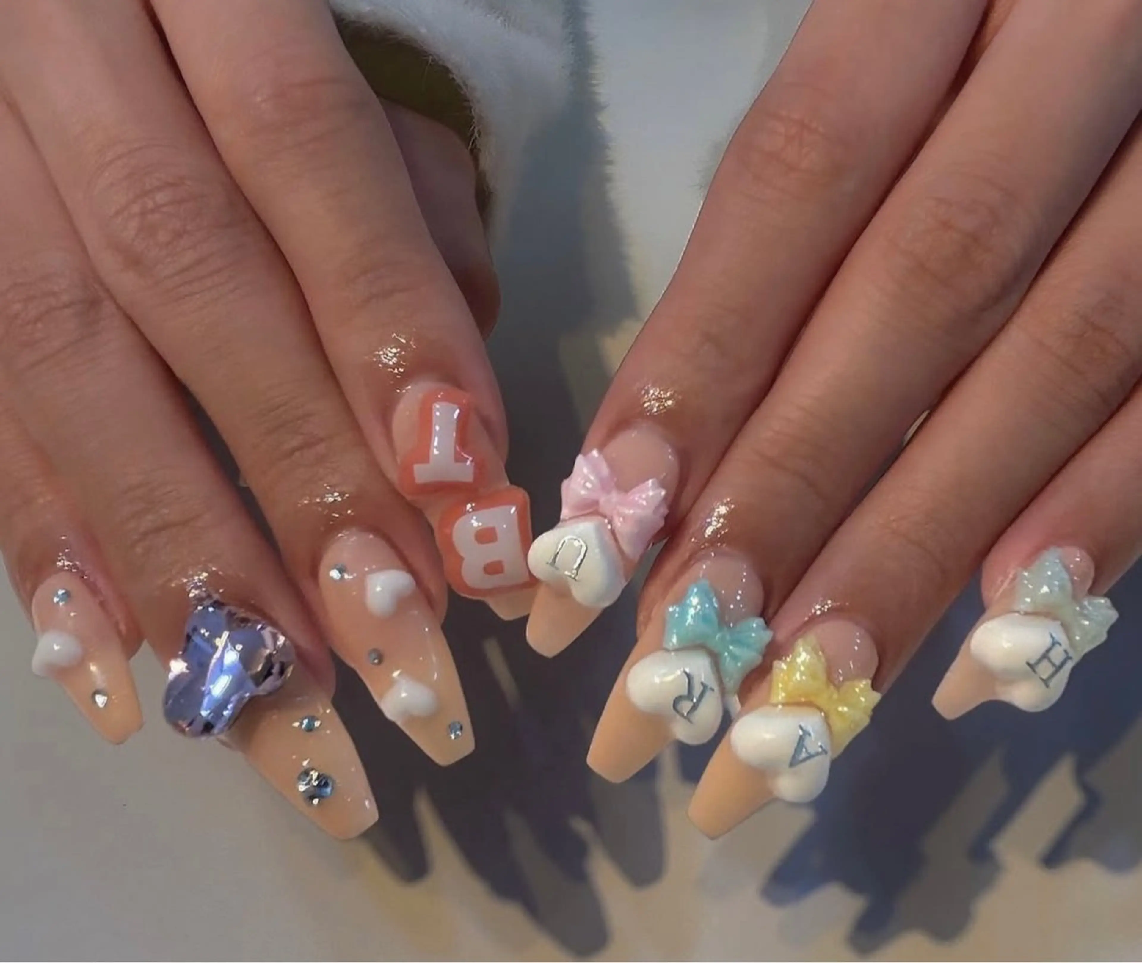 ネイル ハンドネイル NiJi Nailsのネイルデザイン