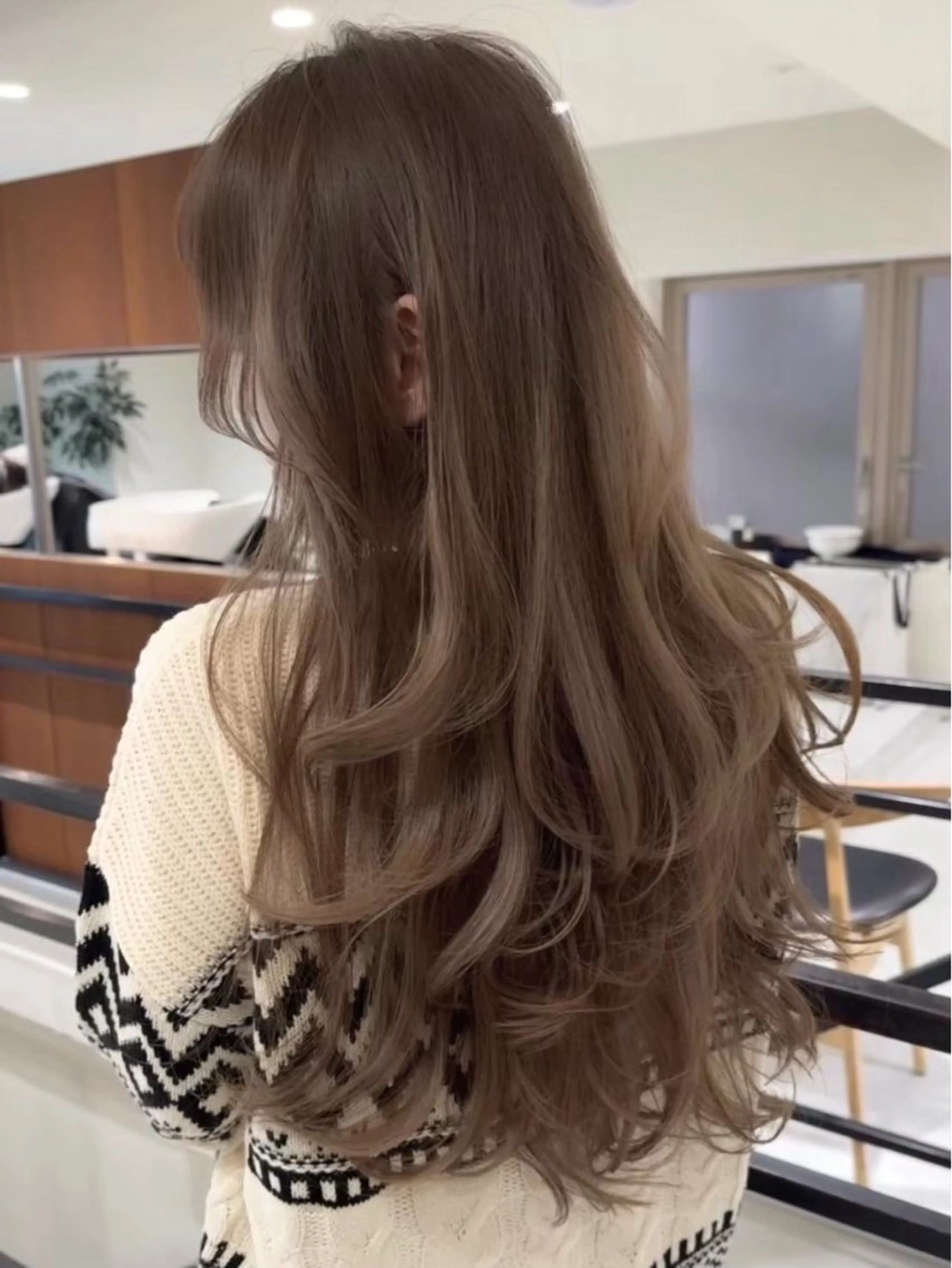 ロング ハイライト ヘアカラー 透明感カラー Lity🤍ྀིaiのヘアスタイル