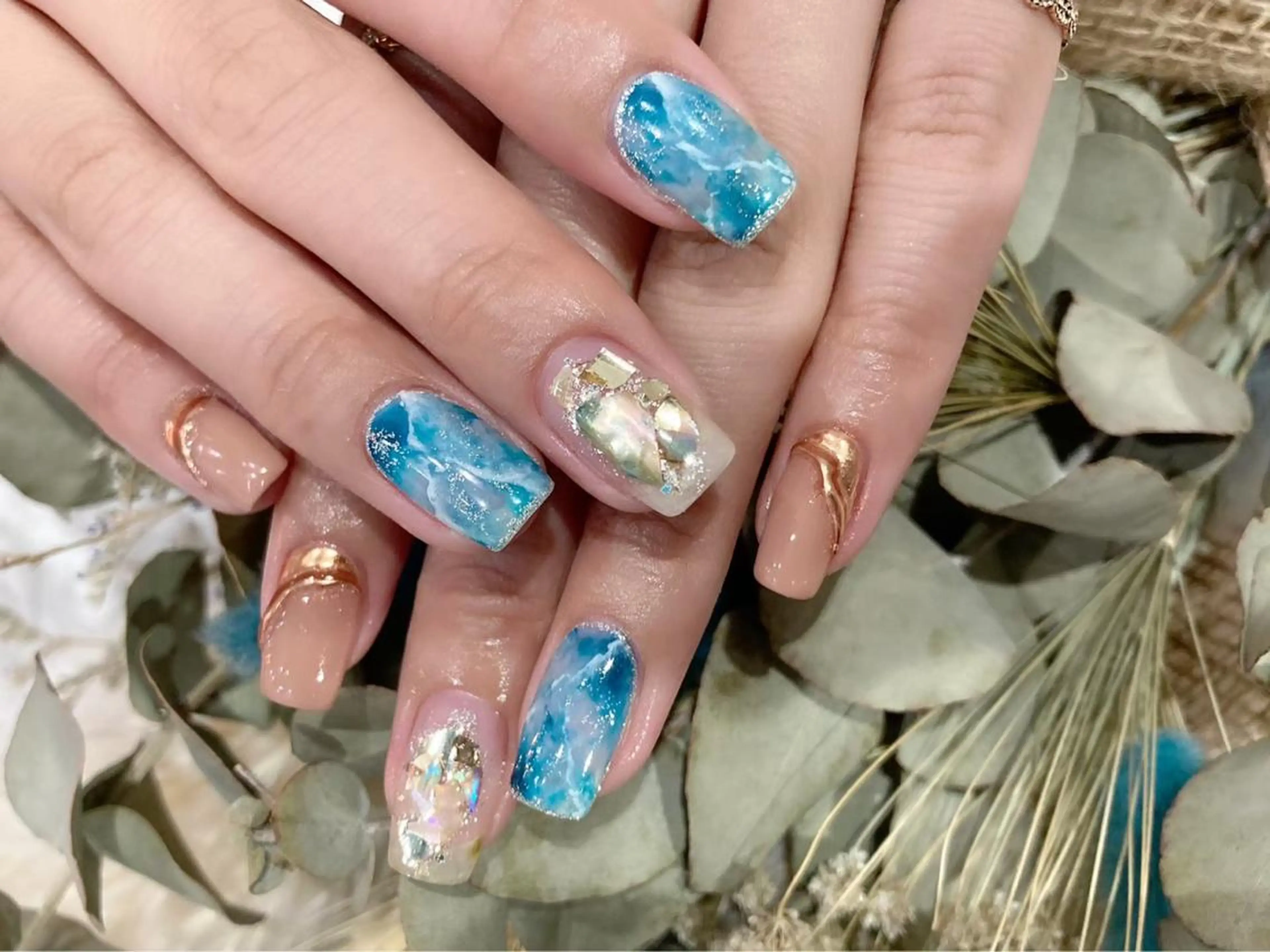 ネイル nailsalon Mirrorのネイルデザイン