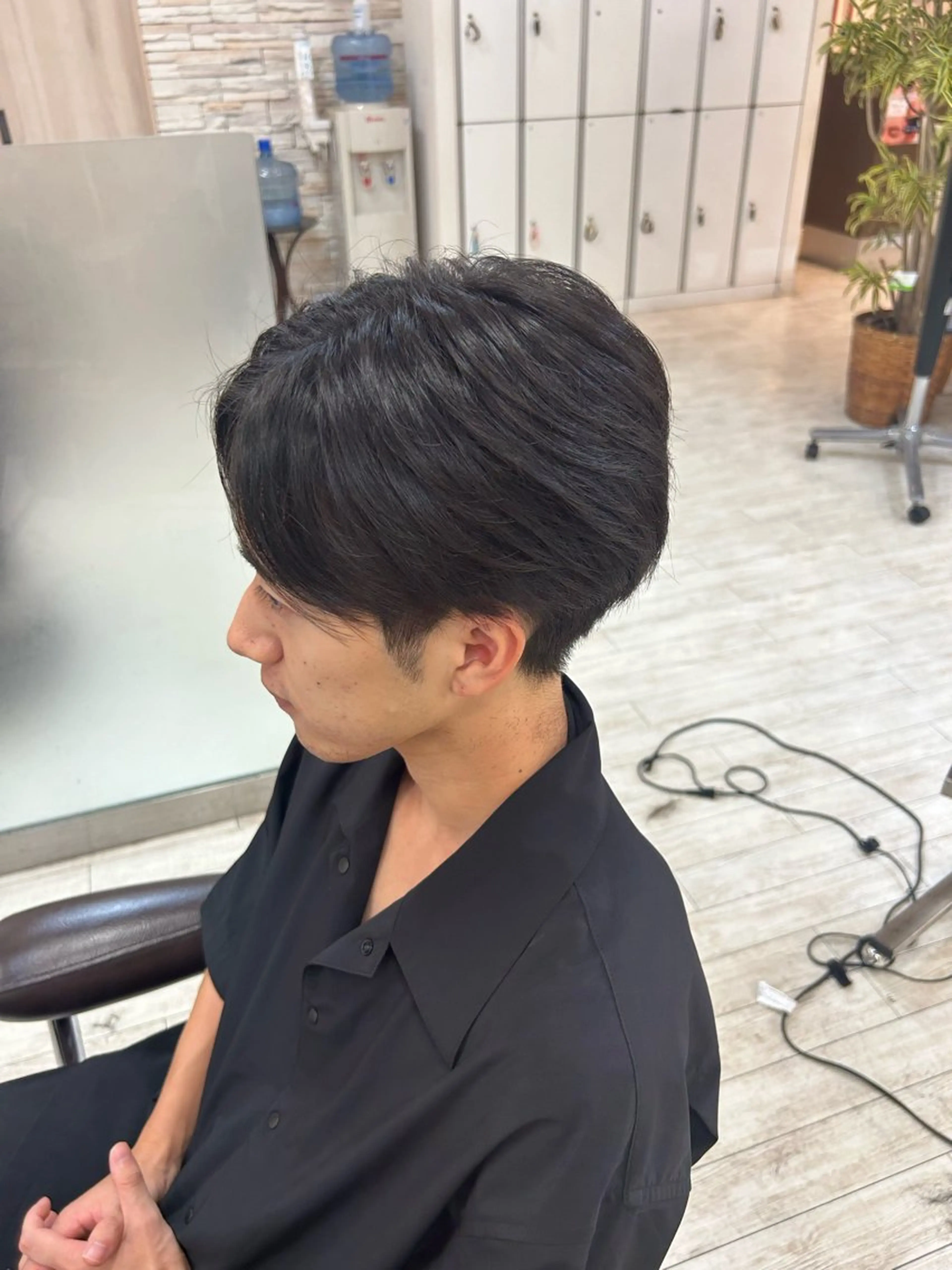 メンズ センターパート カット やまもと ほなみのヘアスタイル