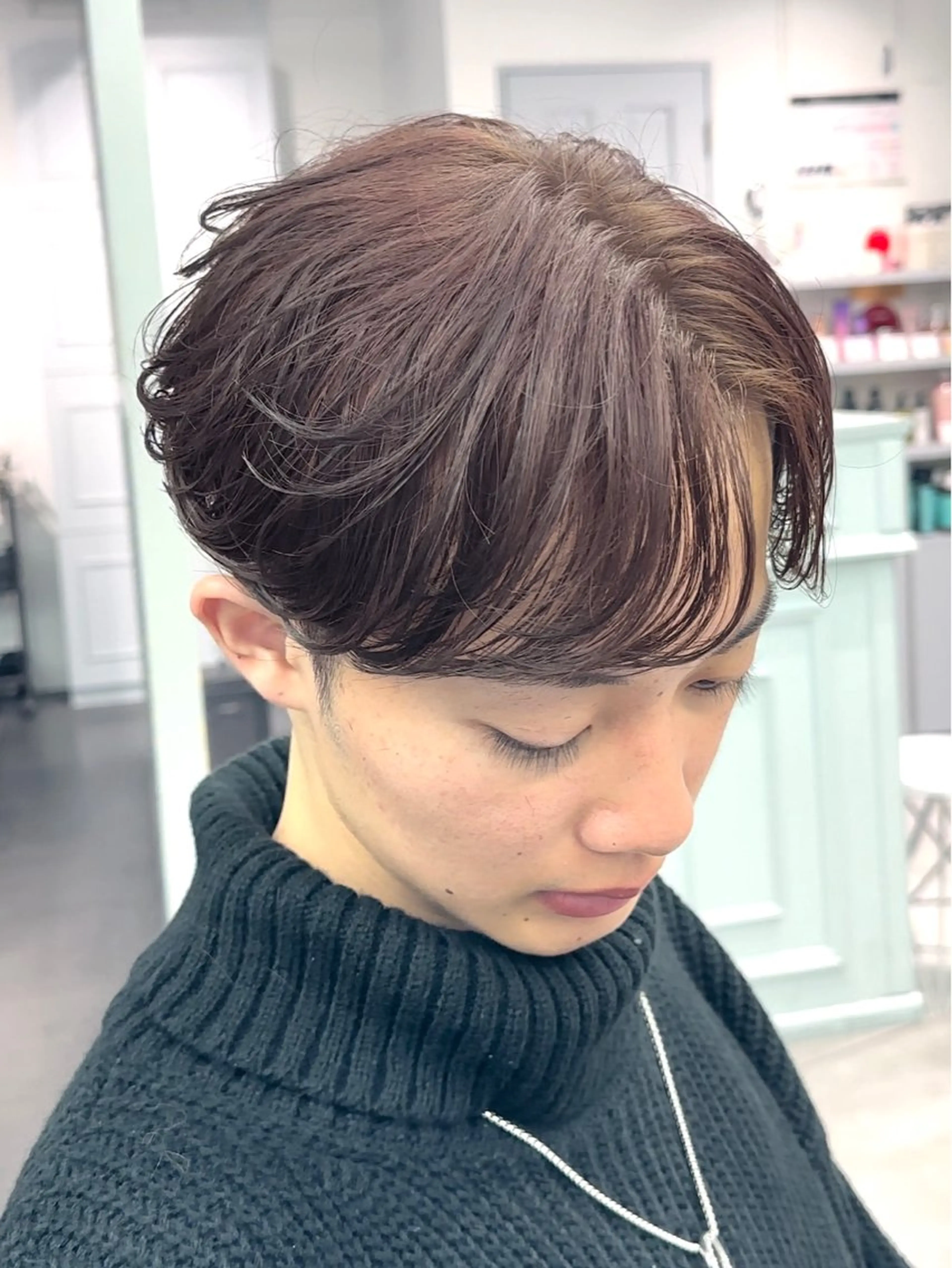 メンズ メンズブリーチ センターパート メンズパーマ 岐津公太 メンズ縮毛矯正のプロのヘアスタイル