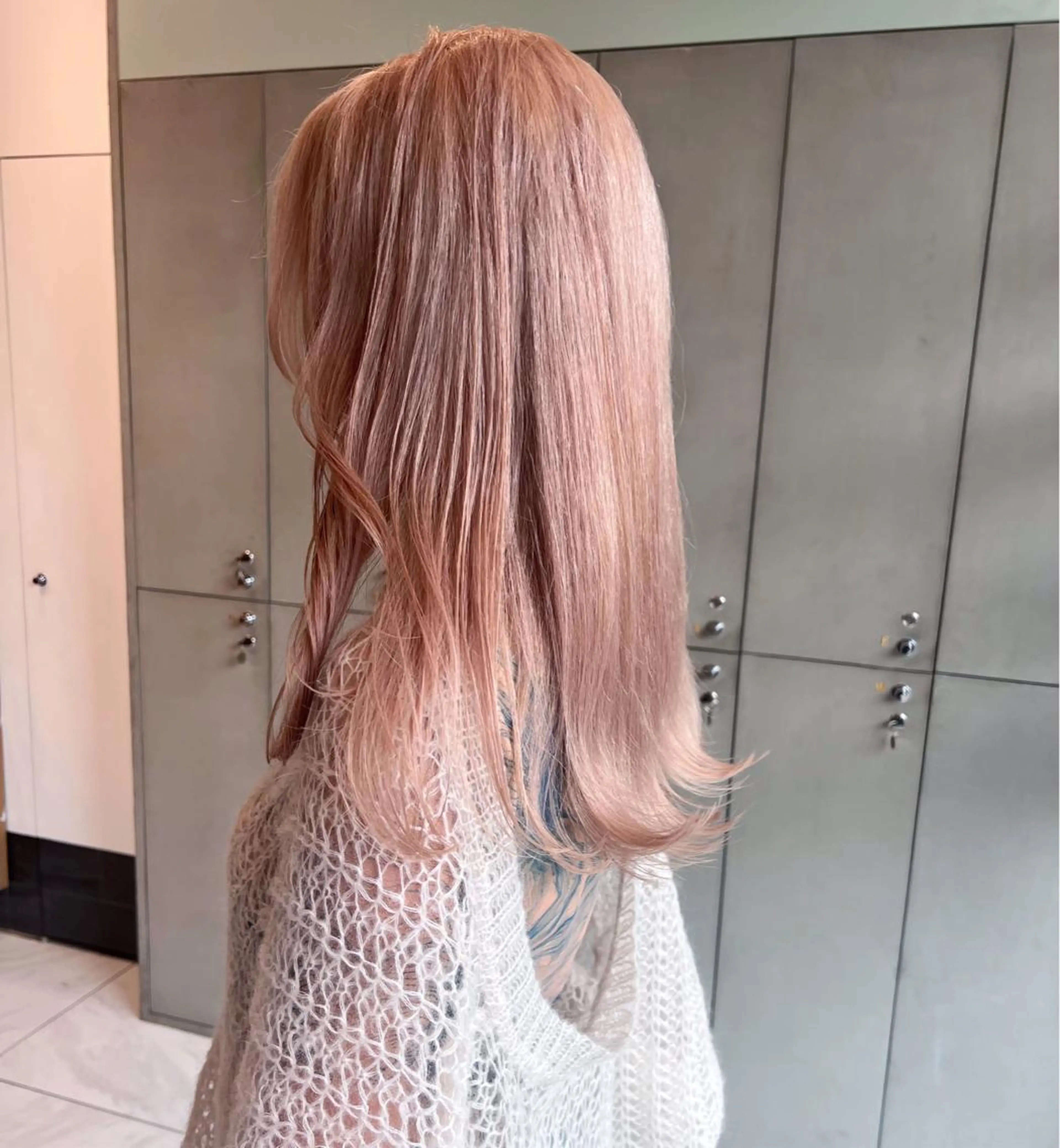 カラー ベージュカラー ピンクカラー ピンクベージュ ヘアカラー D'na ディーナのヘアスタイル