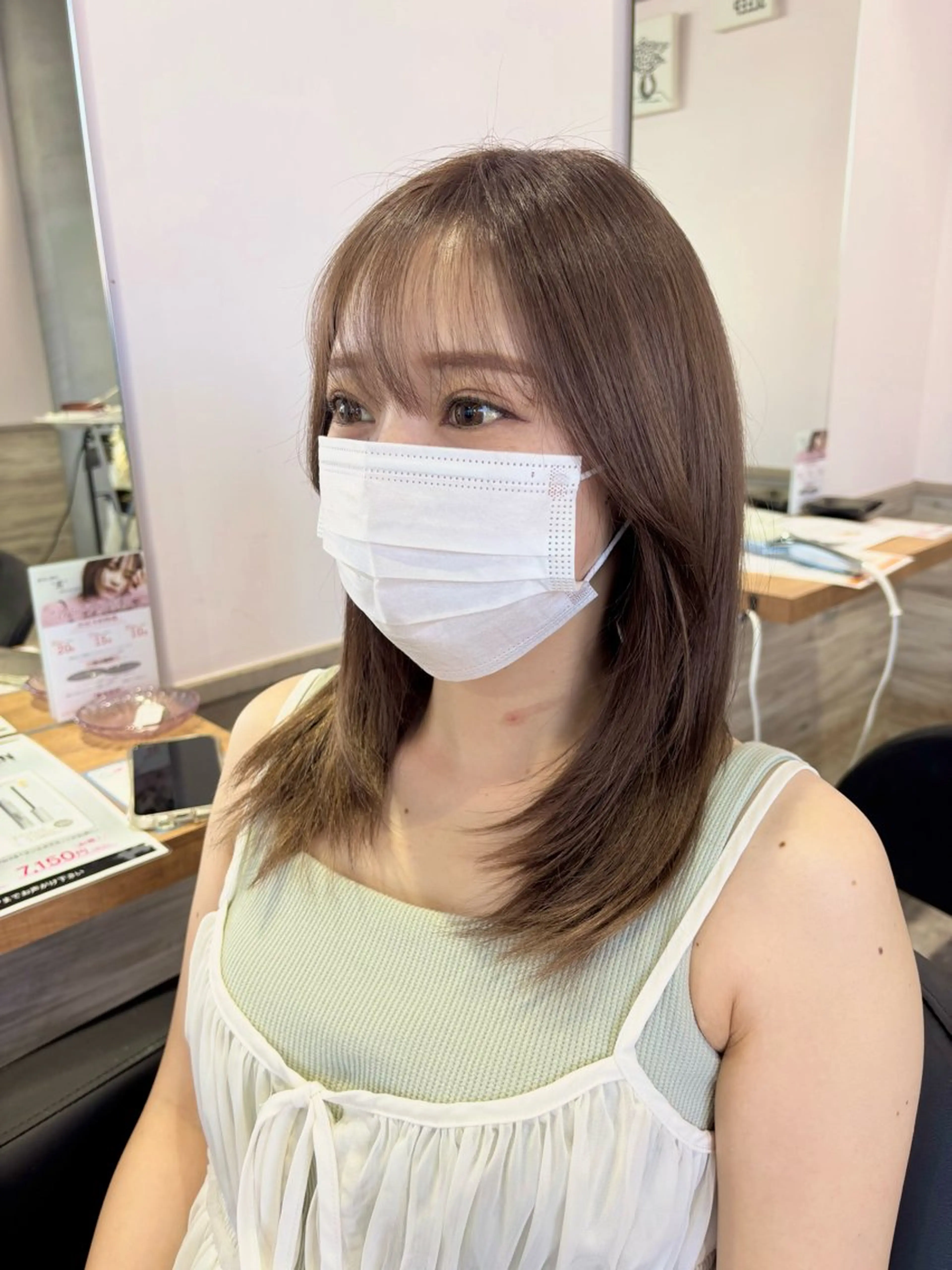 ミディアム カラー ベージュカラー ブリーチ ブリーチなしカラー Lee大阪店所属・店長 濱口 花菜 美髪整形のヘアスタイル