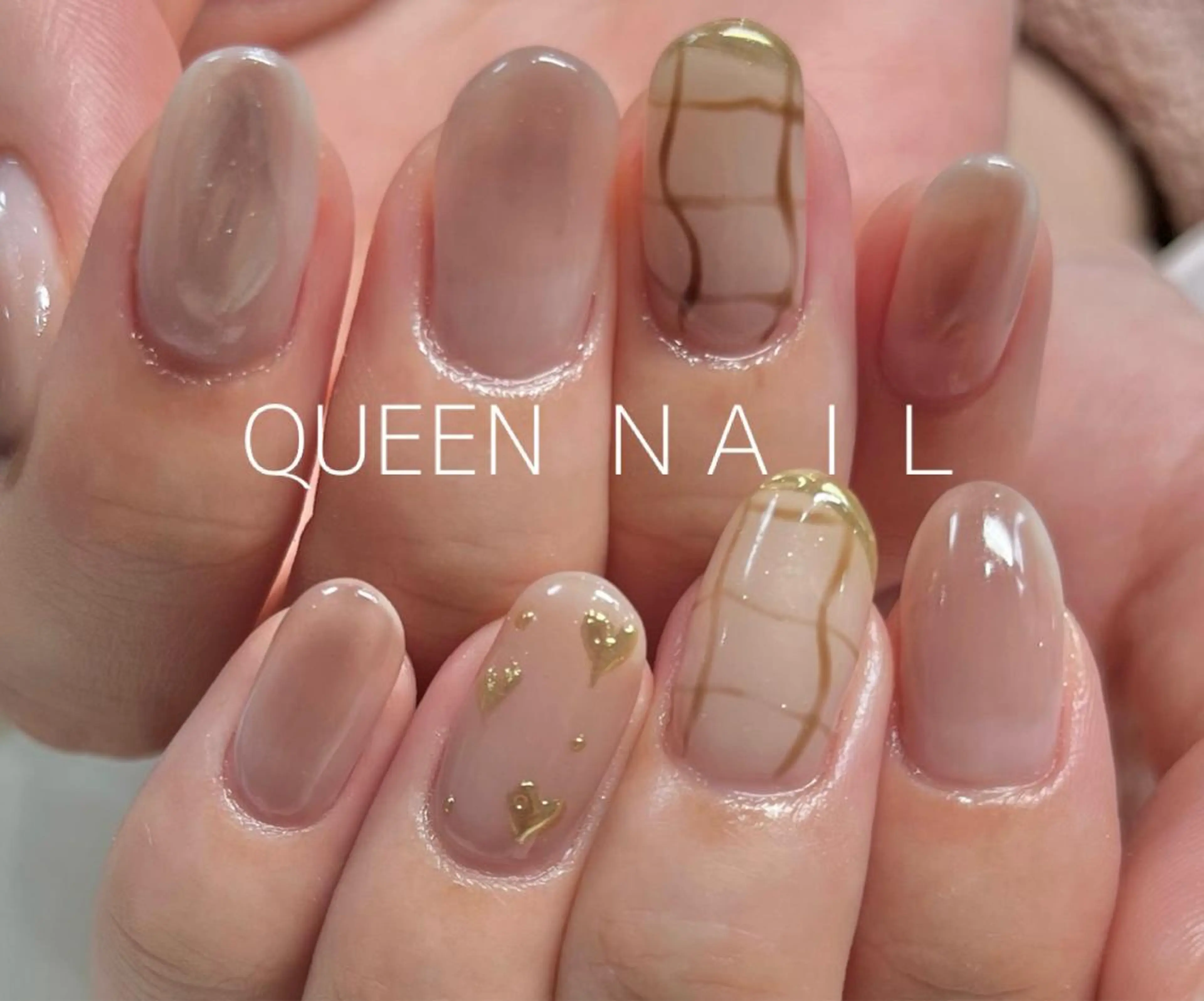 ミディアム カラー ネイル 韓国風ヘア ハート 韓国ネイル ミラーネイル ニュアンスネイル QUEENＮA IＬ JR寺田町1分のネイルデザイン