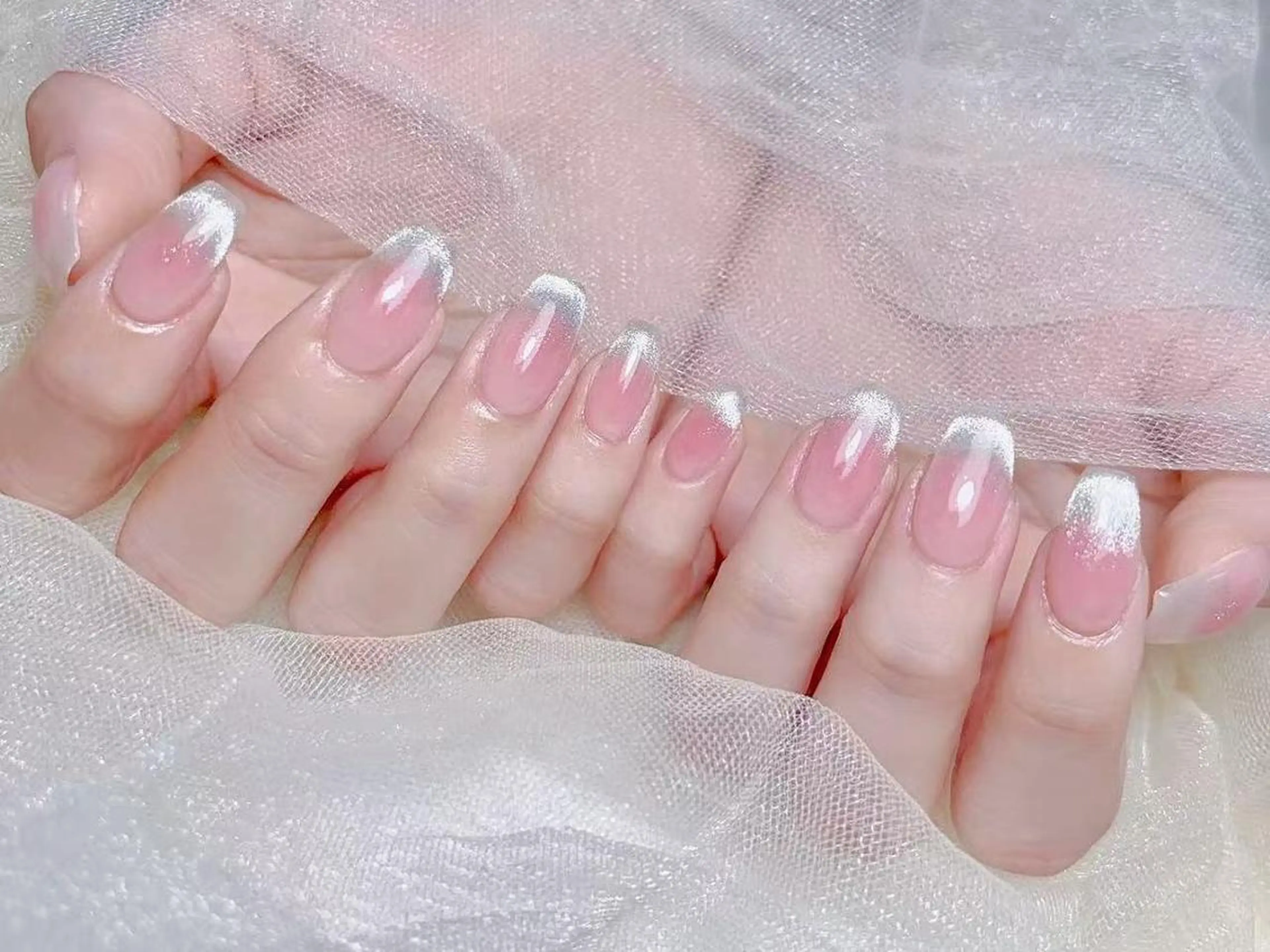 ネイル オーロラネイル チークネイル 長さ出し フットネイル フレンチネイル ハンドネイル ハンドケア a.mika ☁️のネイルデザイン