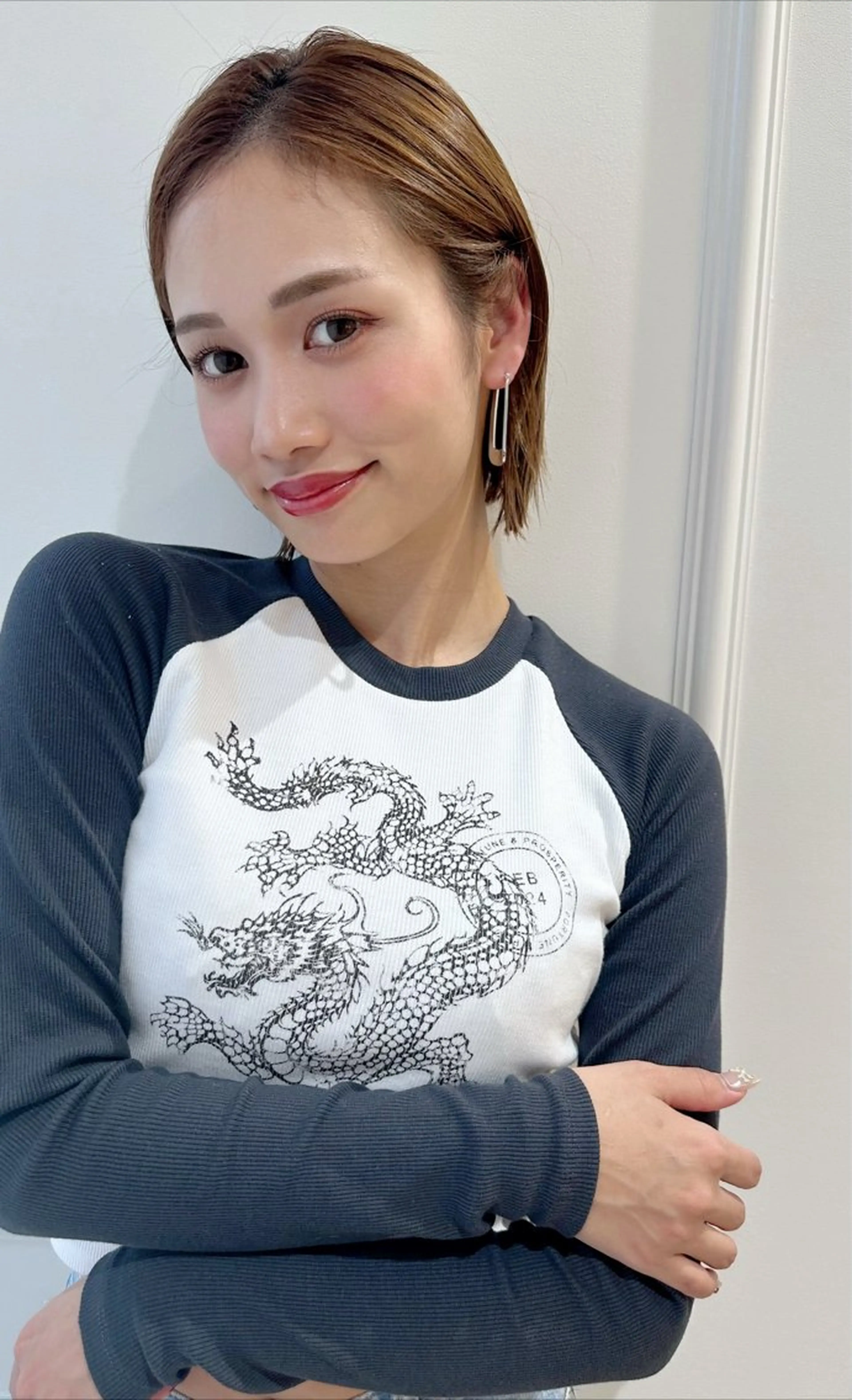 ショート カラー カット ヘアカラー 小顔レイヤー/ ベージュ🤍Rieのヘアスタイル