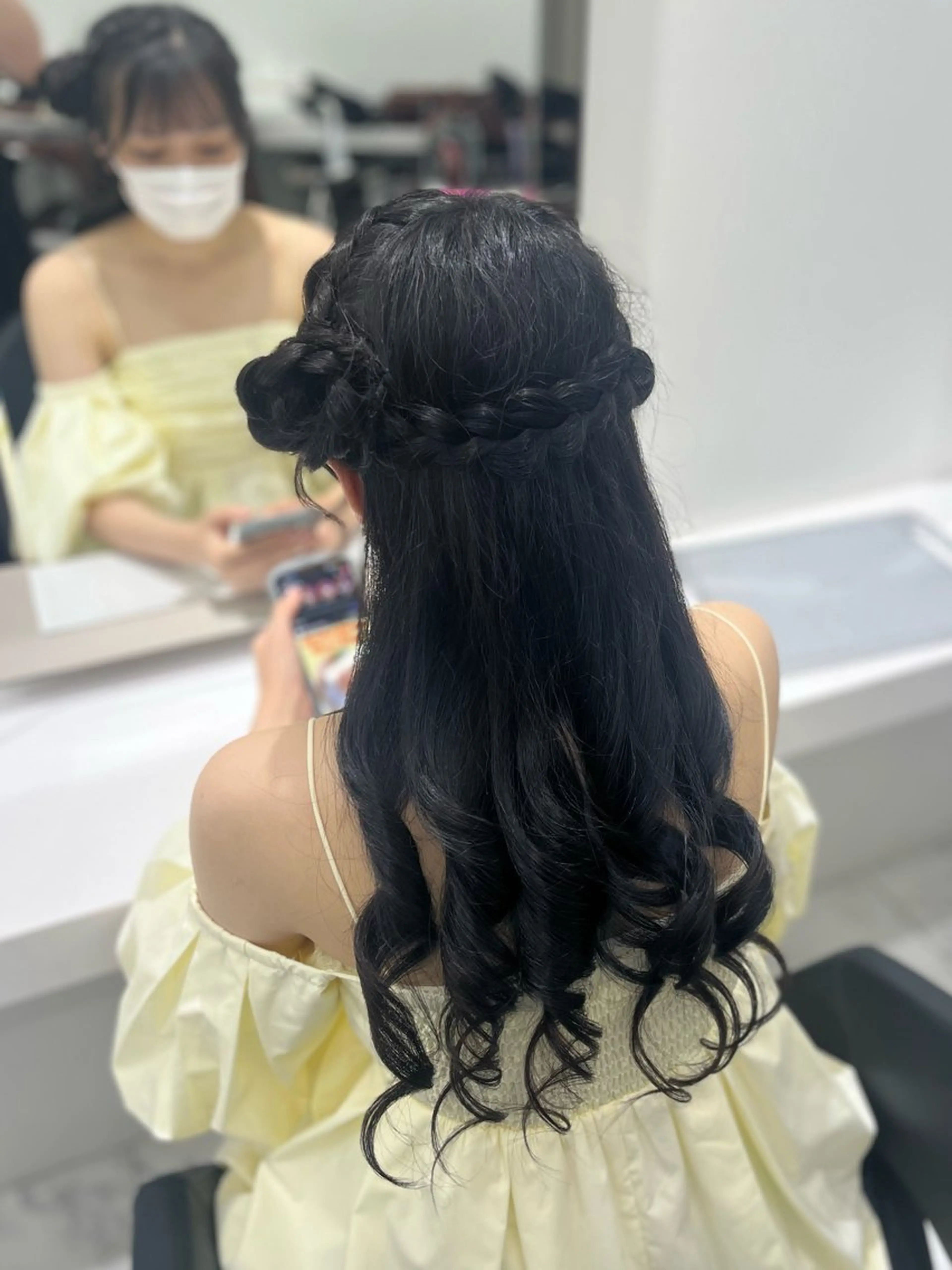 ヘアアレンジ ヘアセット ハイトーンカラー💞 くるみ🎀のヘアスタイル