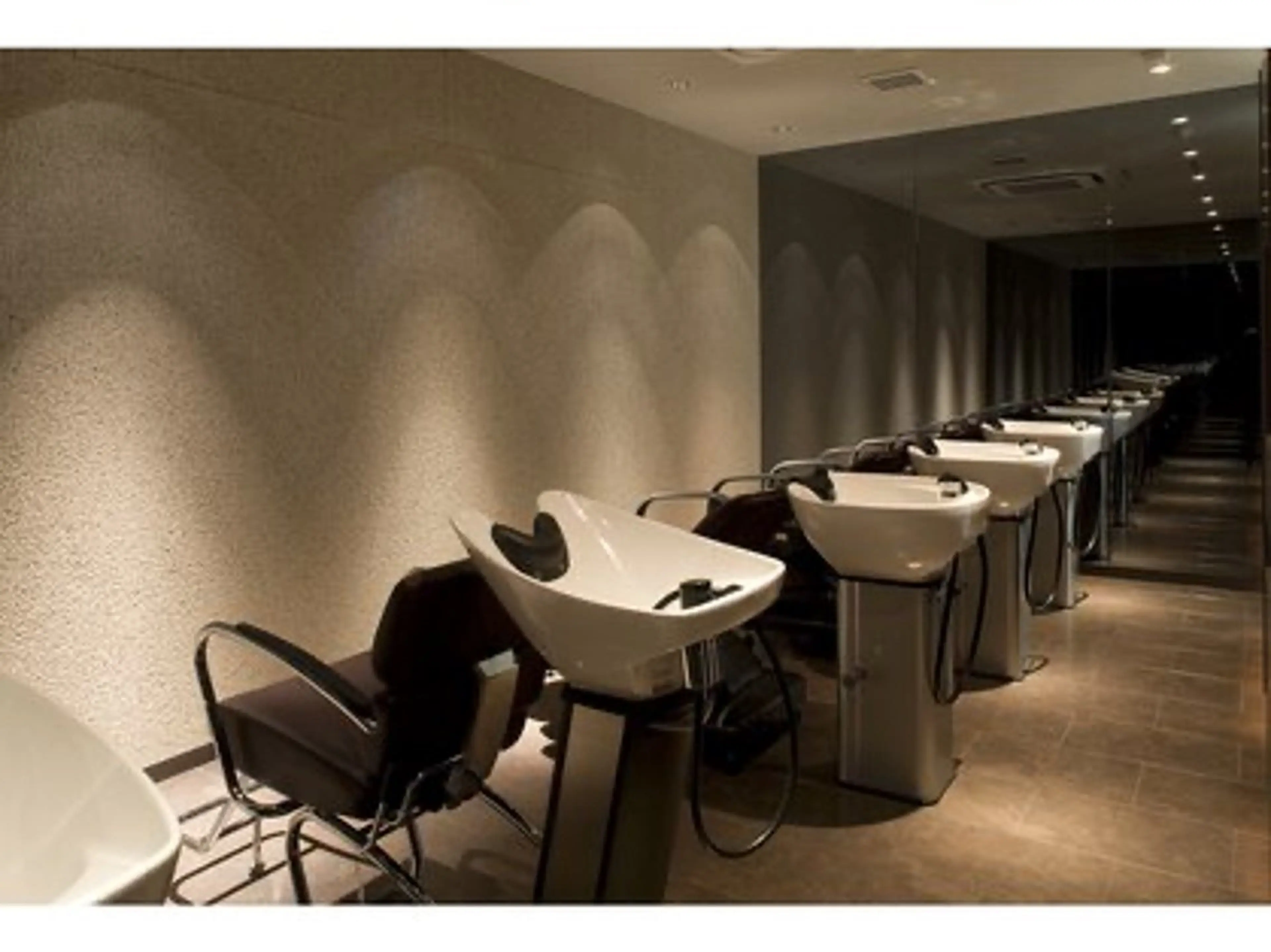 リラクゼーションシャンプー+ブローの写真