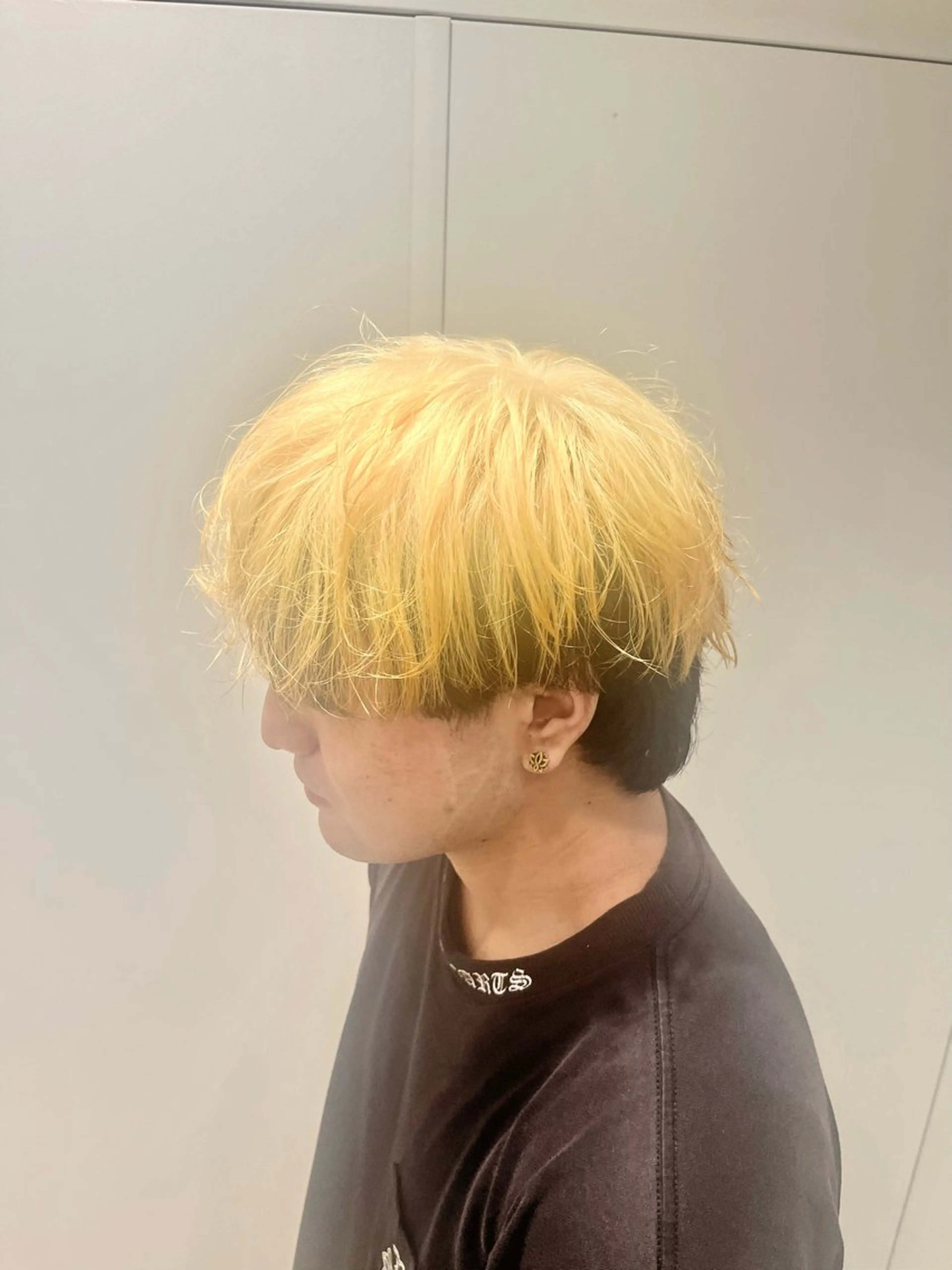 カラー メンズ メンズブリーチ ブリーチ 抜きっぱなしブロンド デザインカラー ヘアカラー 新宿/吉松 大輝のヘアスタイル