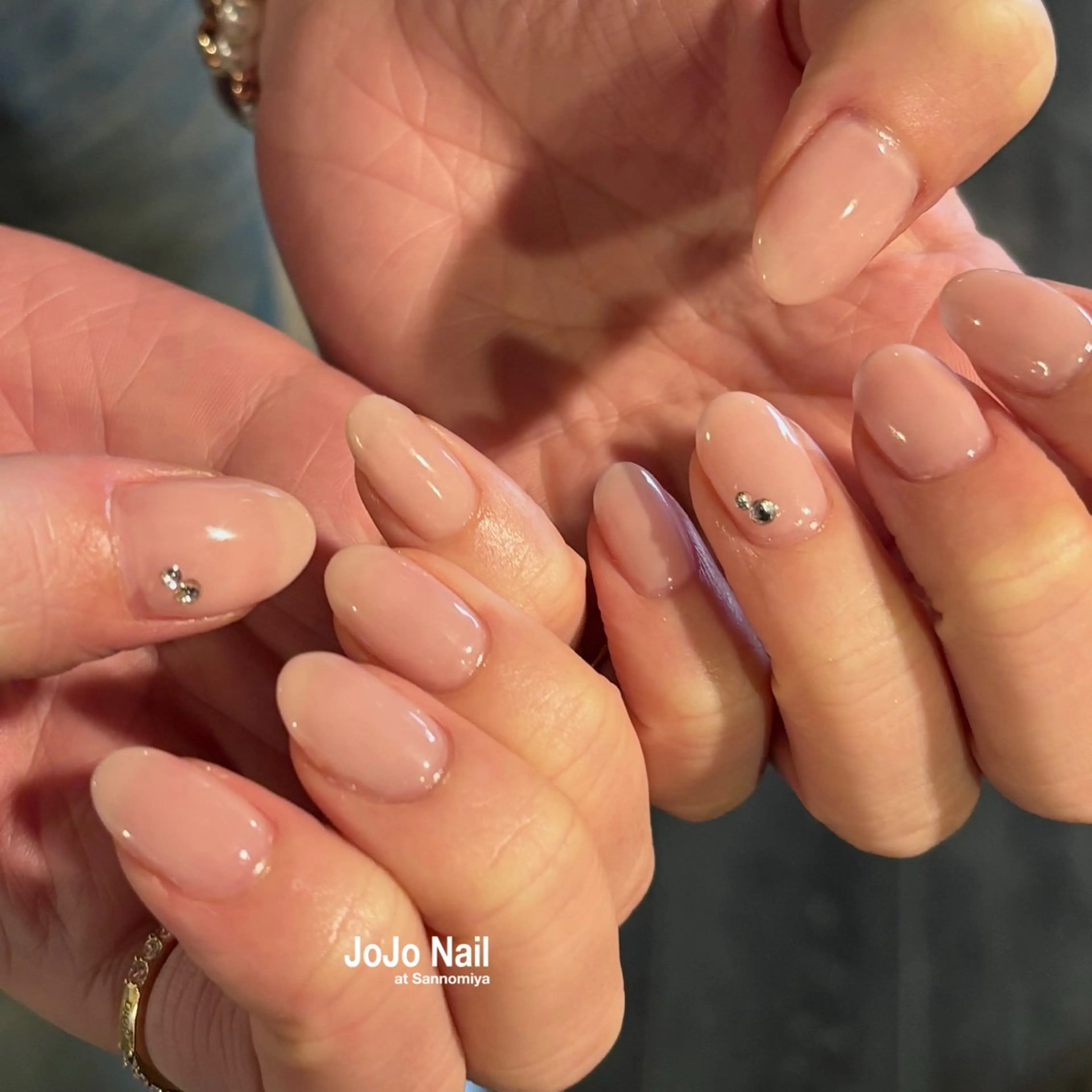 ネイル オフィスネイル ストーンネイル MOKA.N / JOJO@三宮のネイルデザイン