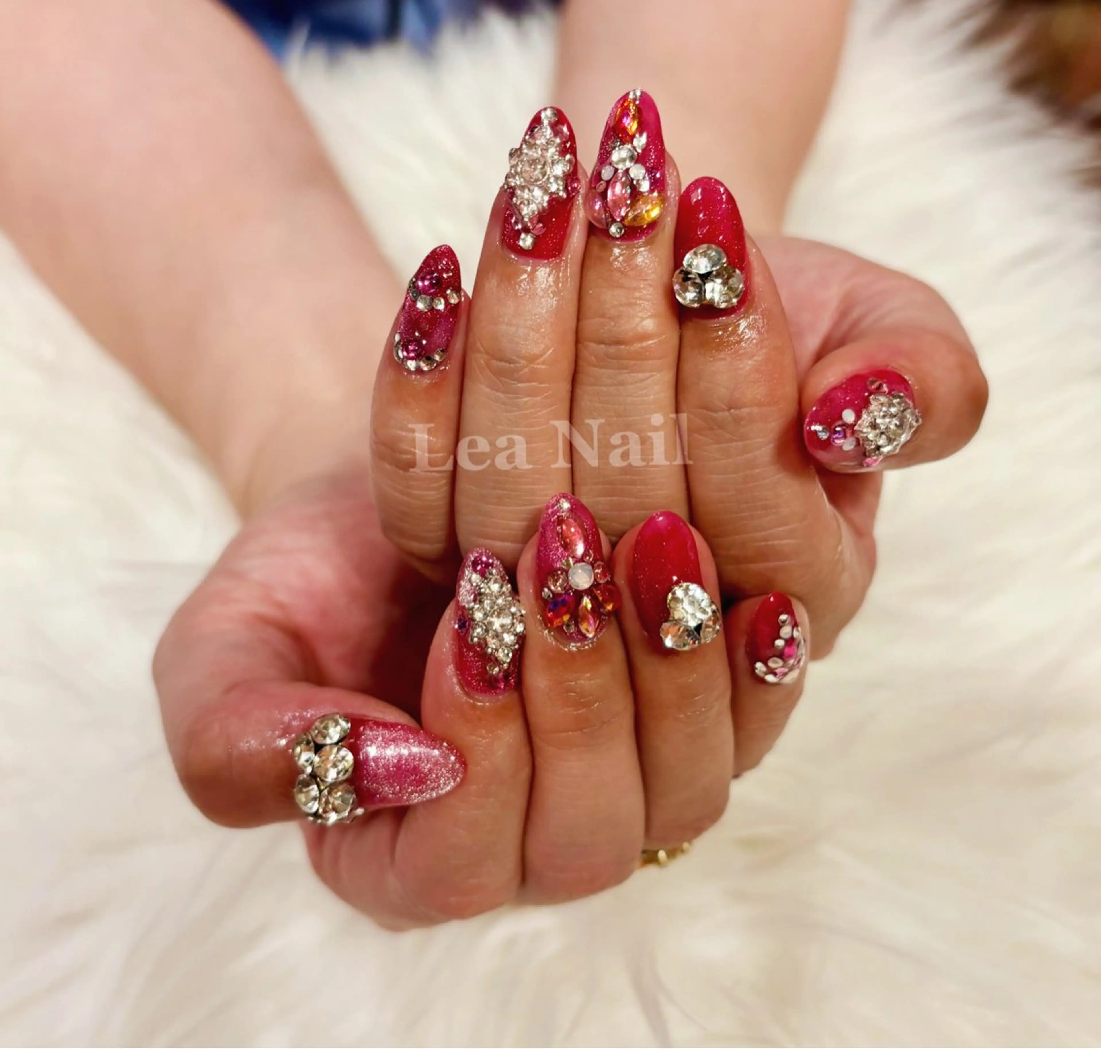 ネイル キラキラネイル マグネットネイル ストーンネイル ブライダルネイル Lea Nailのネイルデザイン