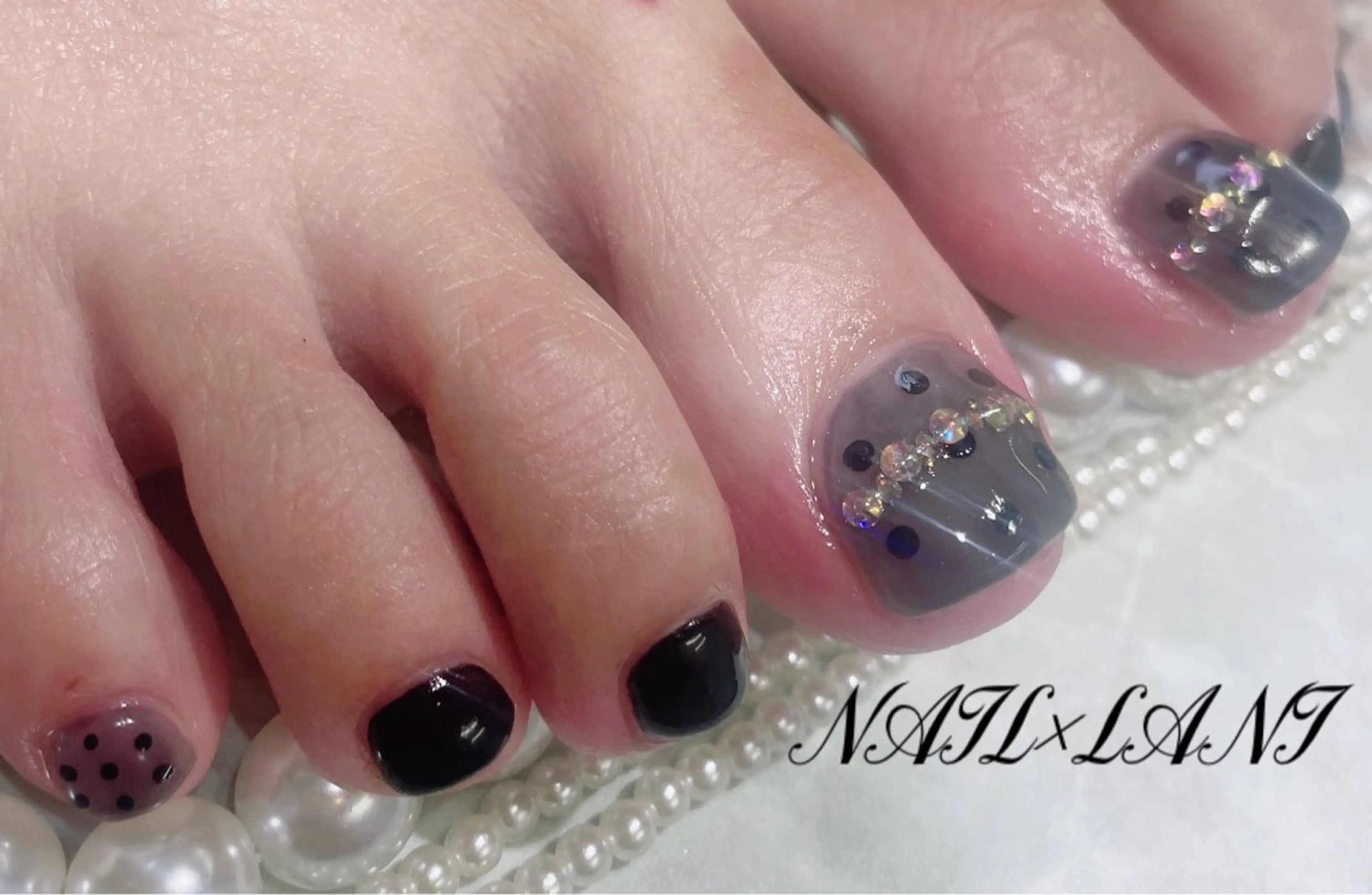 ネイル フットネイル ジェルネイル マグネットネイル パラジェル フットネイル 一之瀬 柚季のネイルデザイン