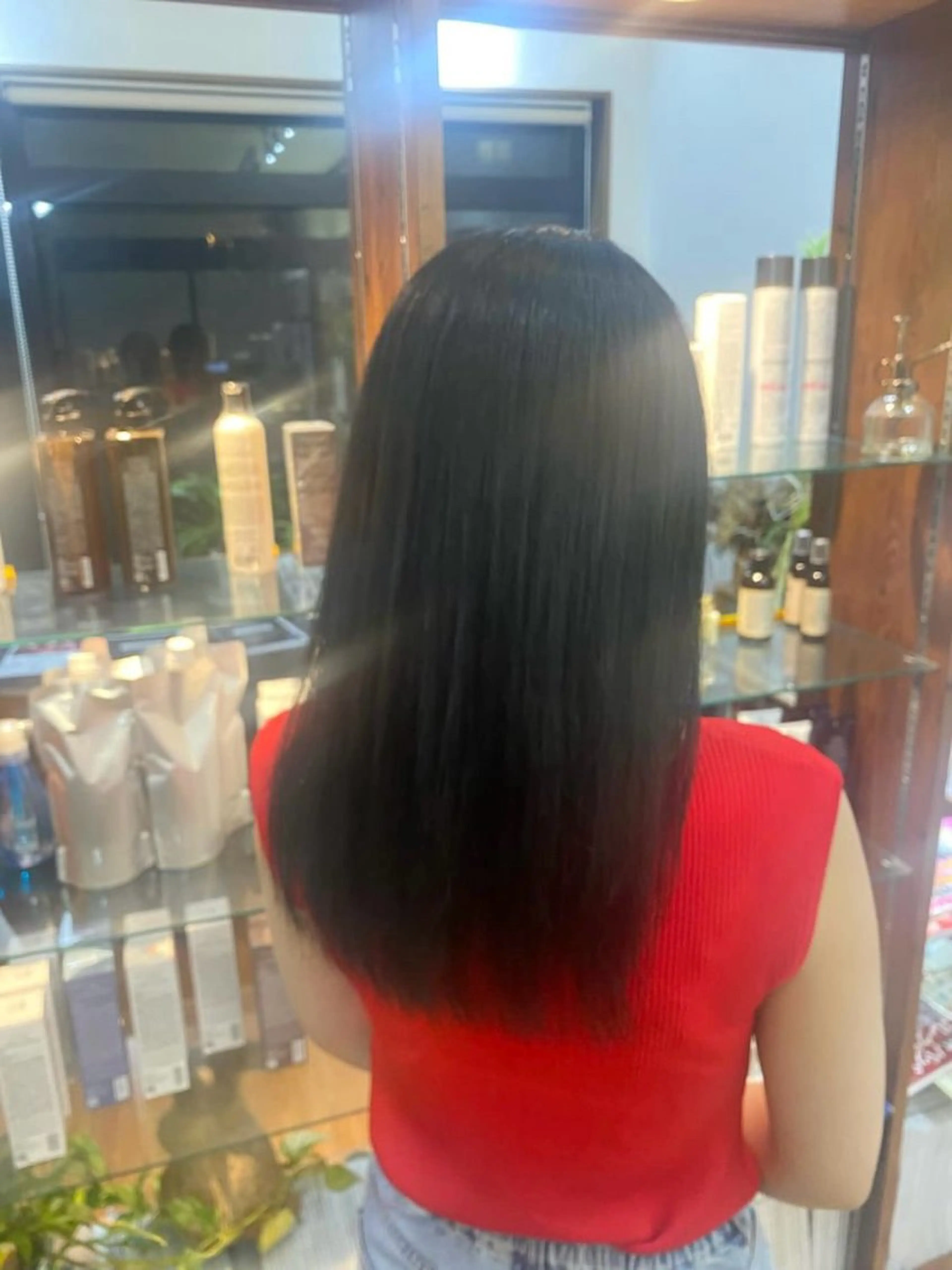 セミロング アサクラ ユウアのヘアスタイル