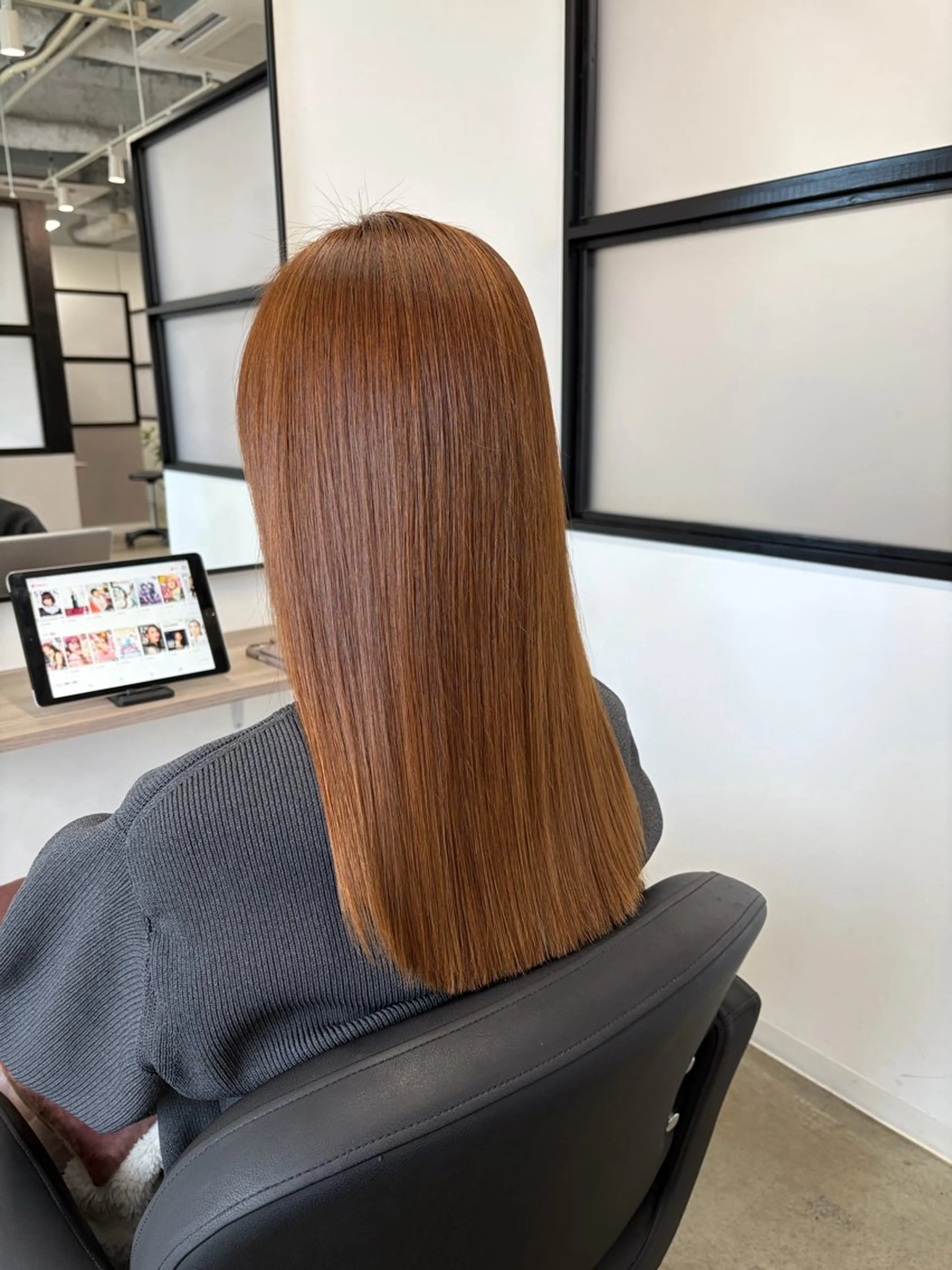 セミロング 菅野 萌愛のヘアスタイル