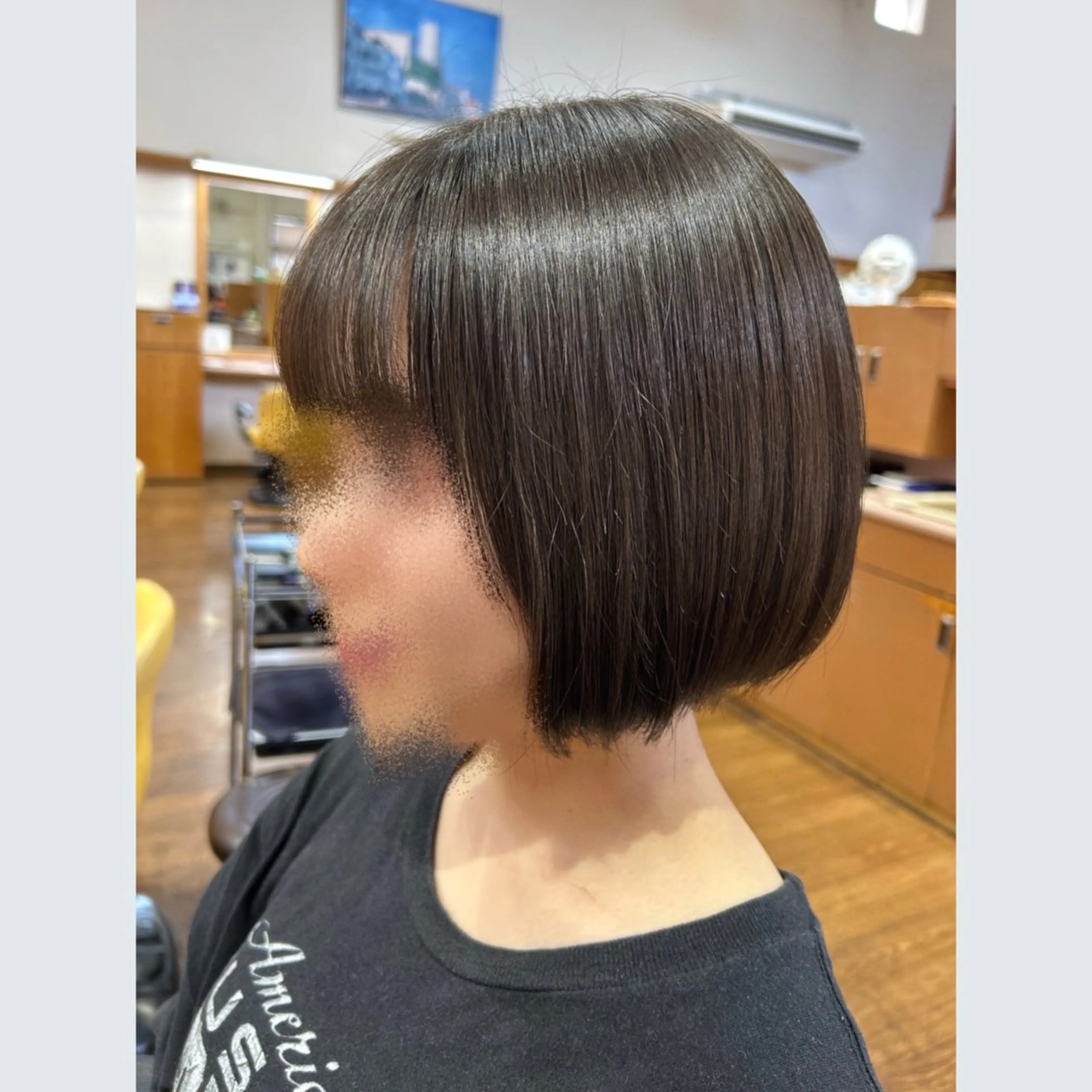 ショート ボブ カット ヘアカラー 小野 汐里のヘアスタイル